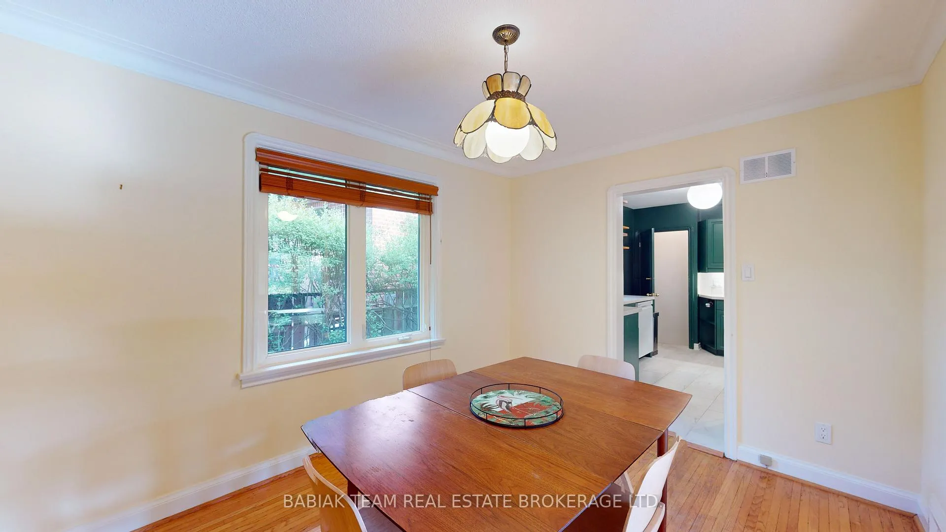 Photo 9 of 48 Kirk Bradden Road E, Etobicoke, Stonegate-Queensway — HOMEH