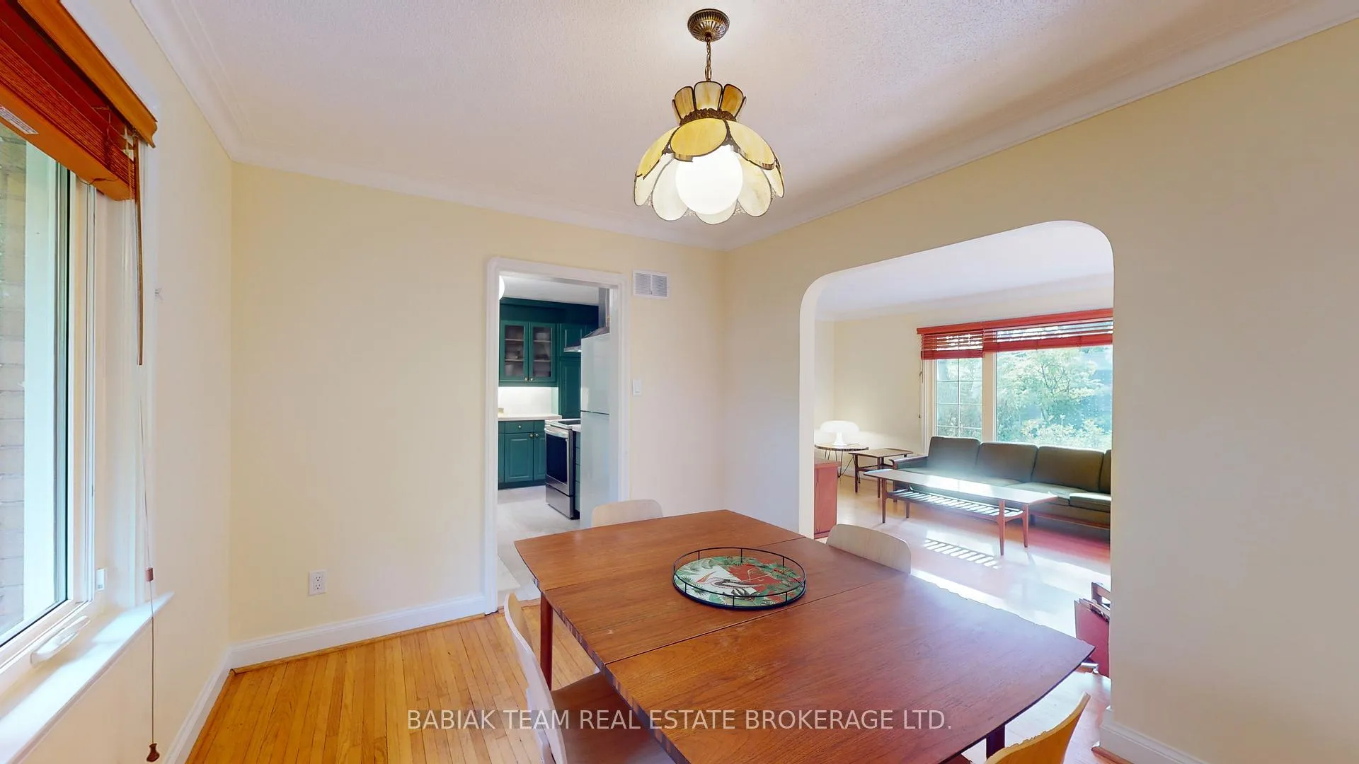 Photo 10 of 48 Kirk Bradden Road E, Etobicoke, Stonegate-Queensway — HOMEH