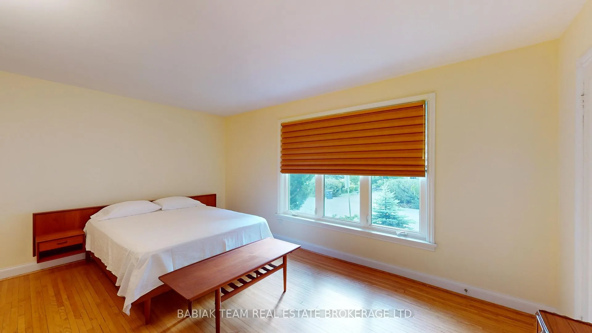 Photo 14 of 48 Kirk Bradden Road E, Etobicoke, Stonegate-Queensway — HOMEH