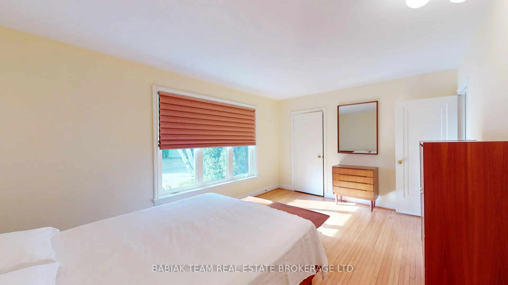 Photo 15 of 48 Kirk Bradden Road E, Etobicoke, Stonegate-Queensway — HOMEH