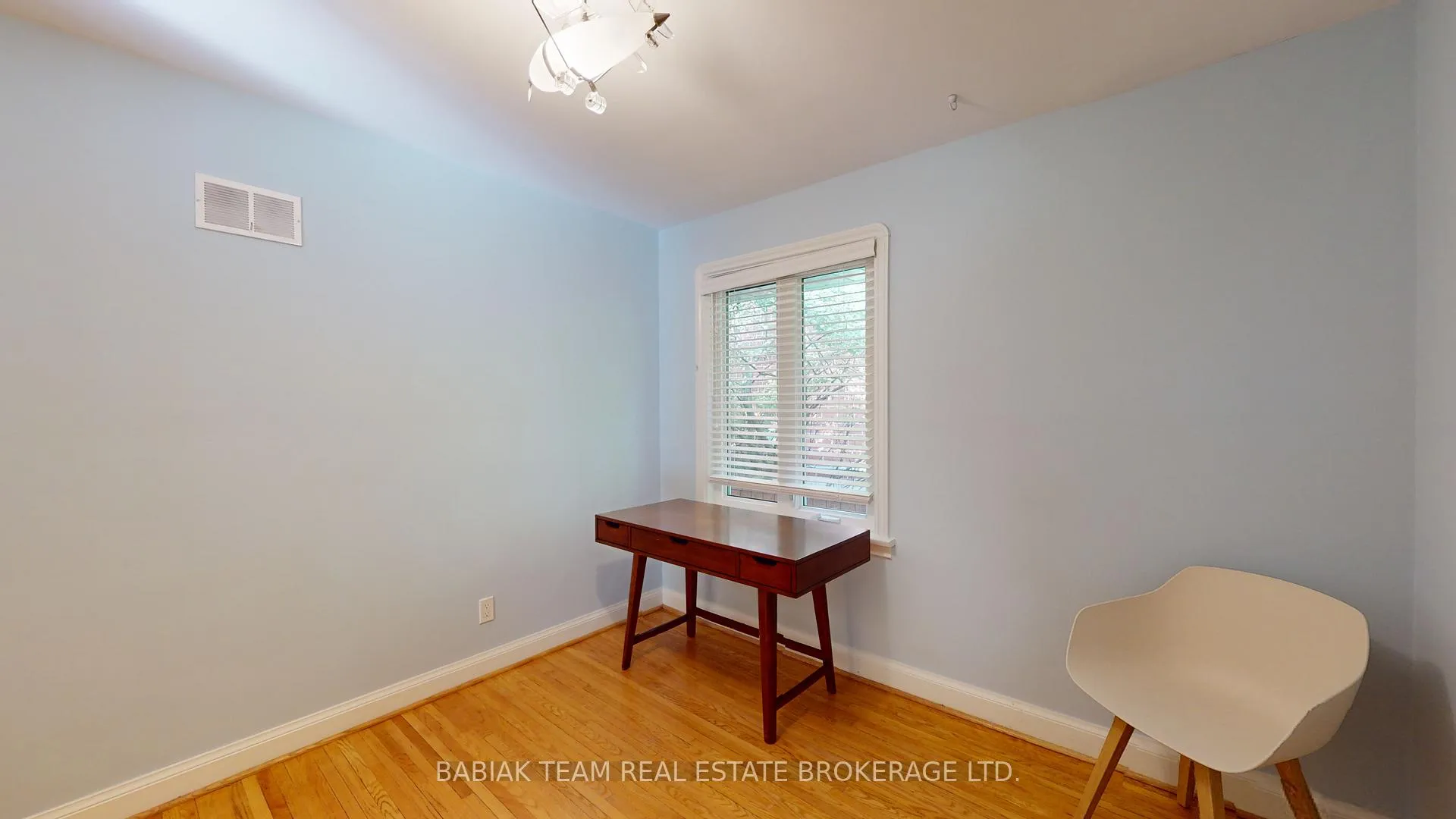 Photo 18 of 48 Kirk Bradden Road E, Etobicoke, Stonegate-Queensway — HOMEH