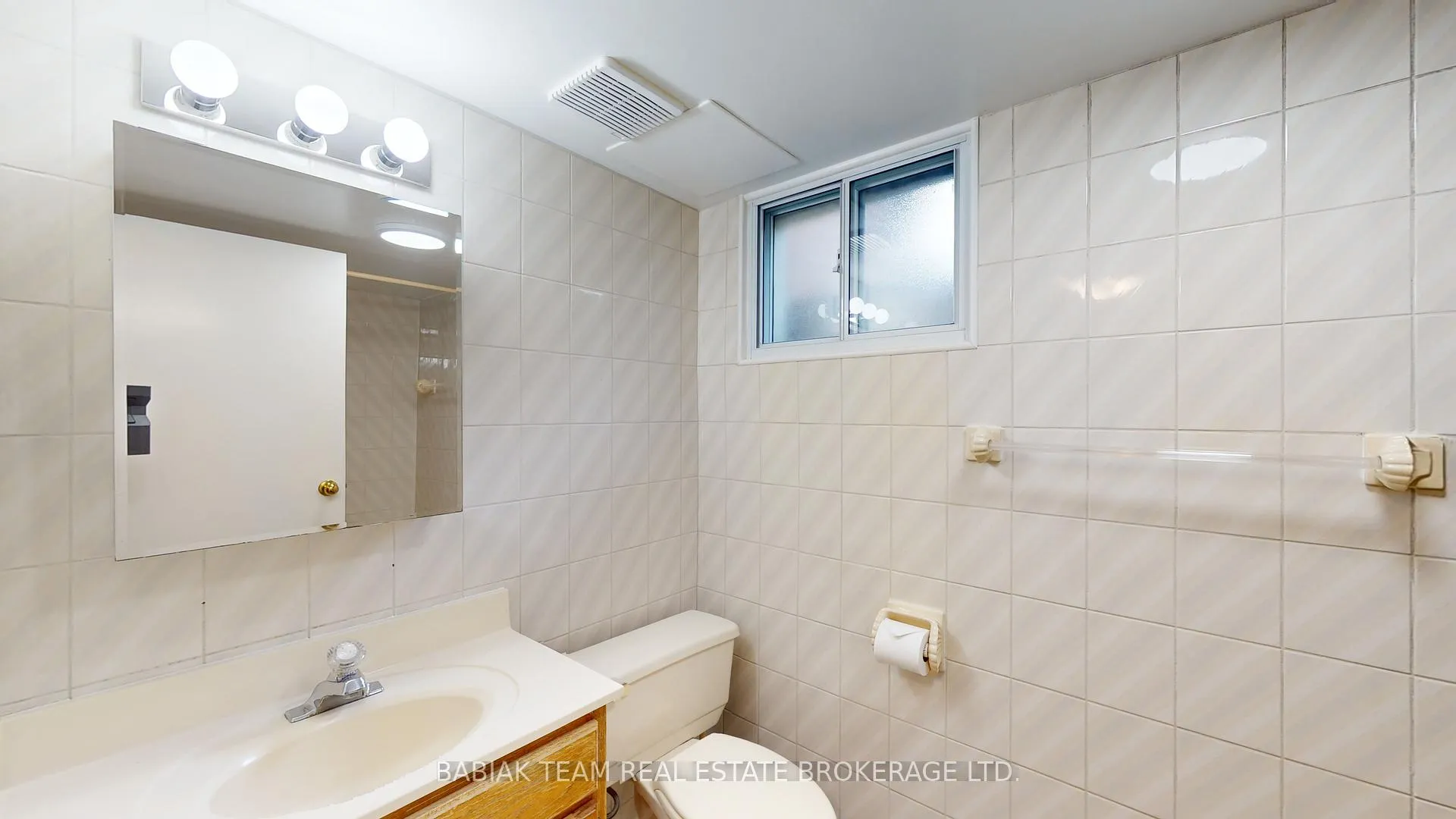 Photo 28 of 48 Kirk Bradden Road E, Etobicoke, Stonegate-Queensway — HOMEH