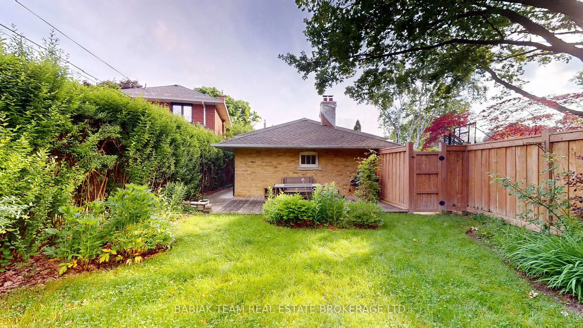 Photo 31 of 48 Kirk Bradden Road E, Etobicoke, Stonegate-Queensway — HOMEH