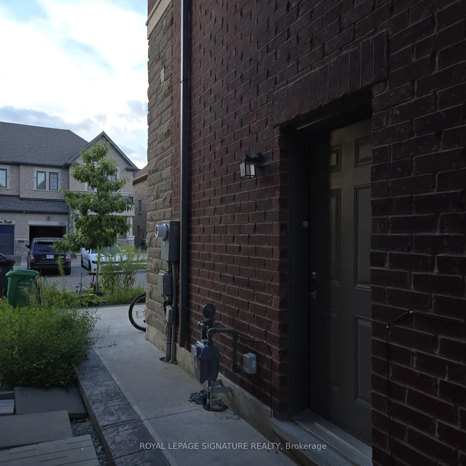 Photo 10 of 103 Dolobram Trail (Basement), Brampton, Northwest Brampton — HOMEH