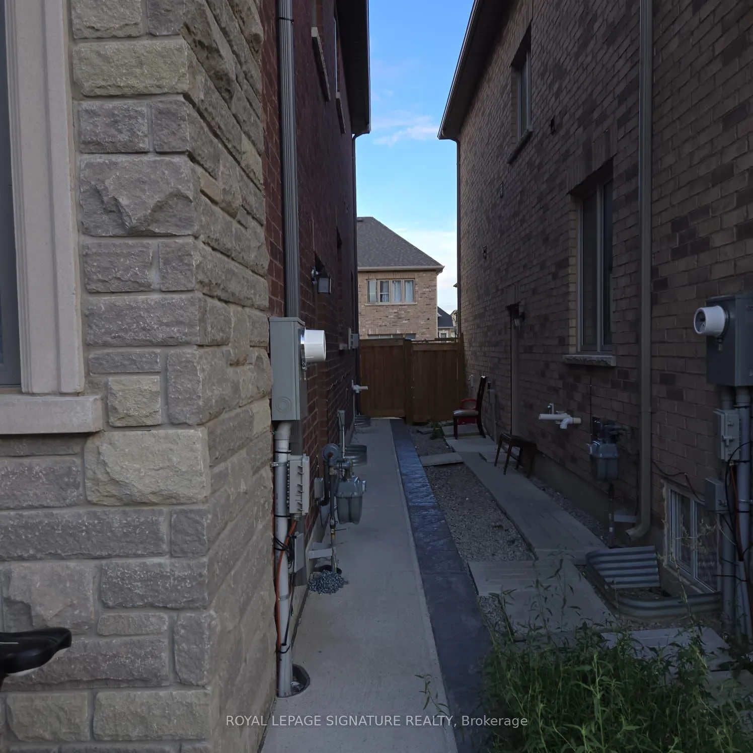 Photo 12 of 103 Dolobram Trail (Basement), Brampton, Northwest Brampton — HOMEH