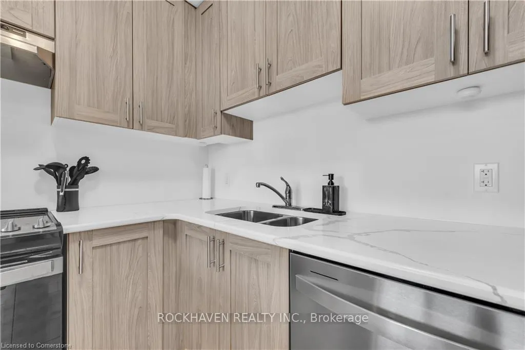 Photo 7 of Unit 212, 5 Hamilton Street N, Hamilton, Waterdown — HOMEH