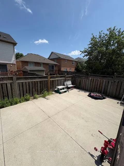 Photo 47 of 43 Allangrove Drive, Brampton, Fletcher's Meadow — HOMEH