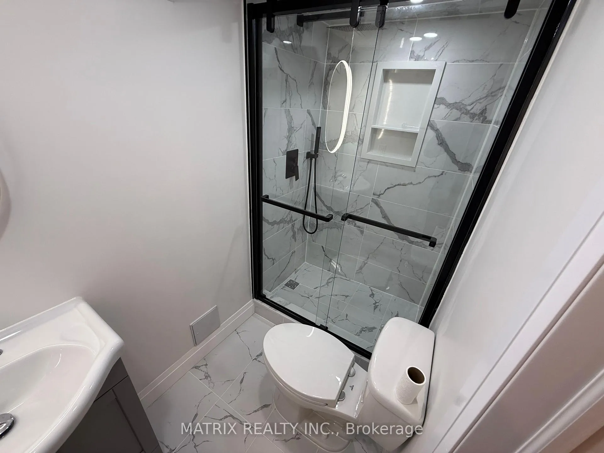 Photo 8 of 2197 Wildwood Crescent, Pickering, Brock Ridge — HOMEH
