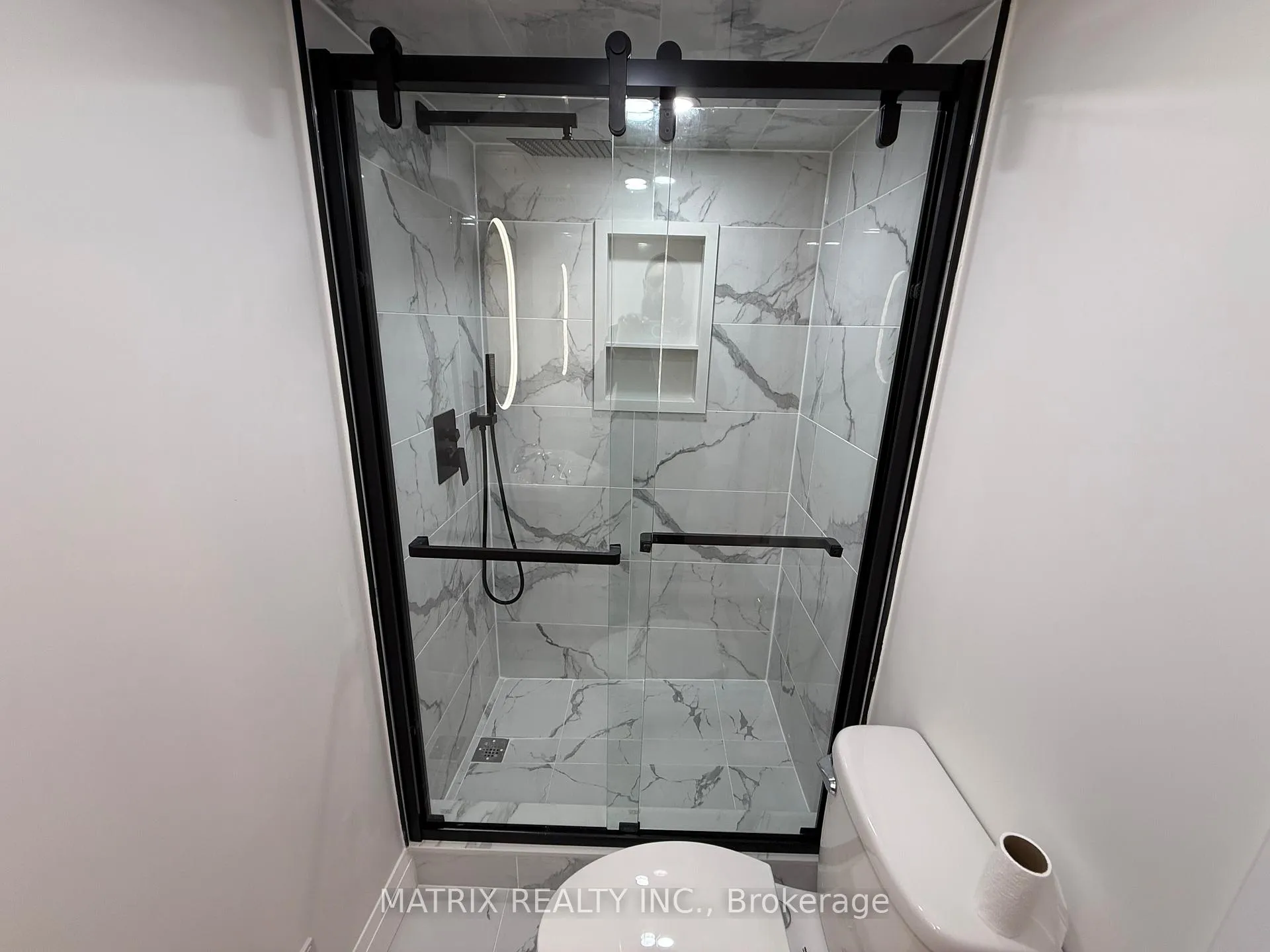 Photo 9 of 2197 Wildwood Crescent, Pickering, Brock Ridge — HOMEH