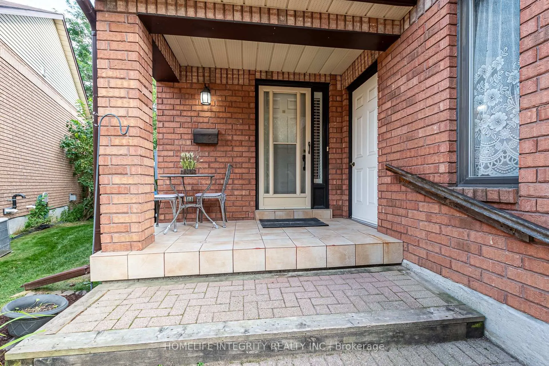 Photo 3 of 204 Greenbriar Road, New Tecumseth, Alliston — HOMEH