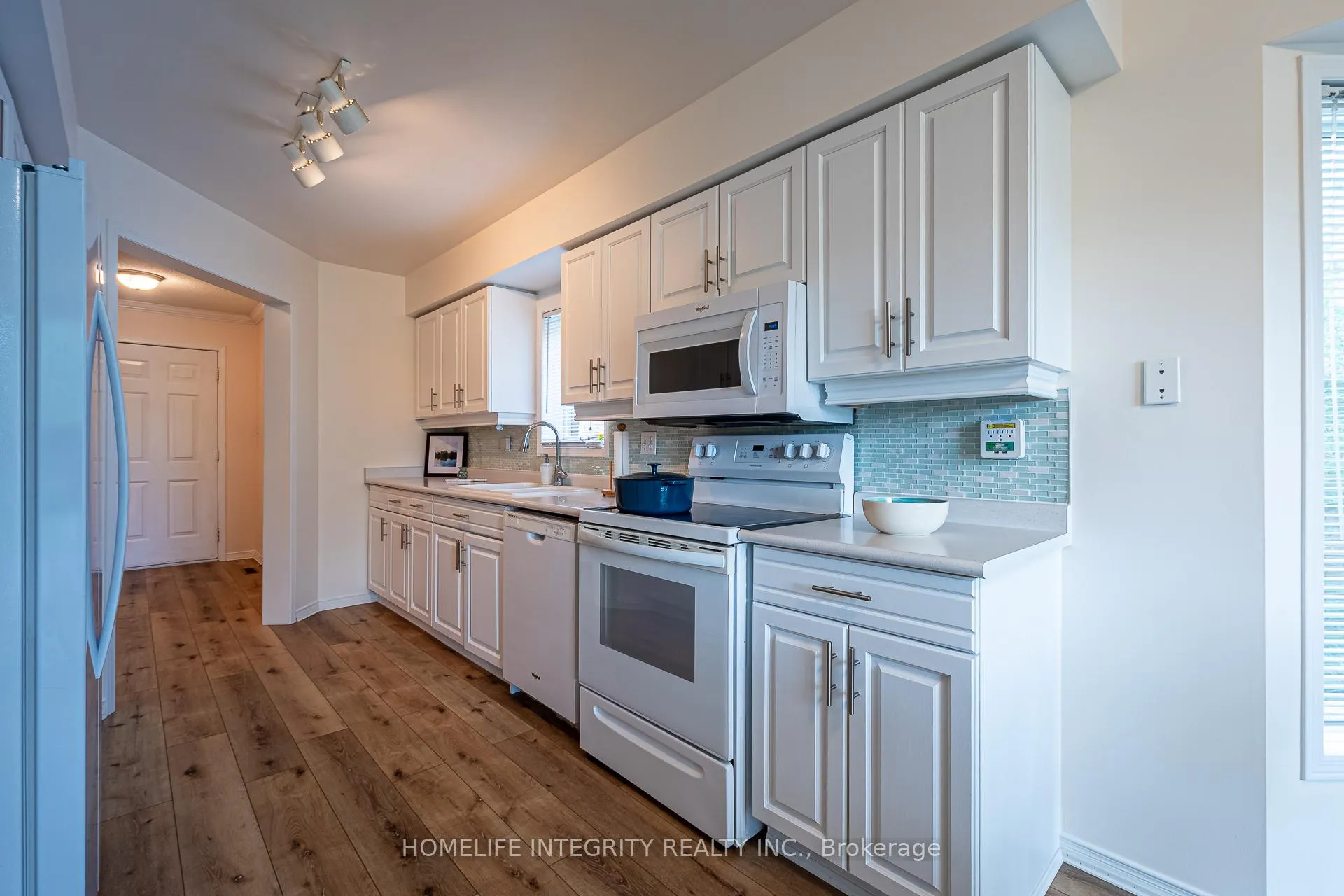 Photo 7 of 204 Greenbriar Road, New Tecumseth, Alliston — HOMEH