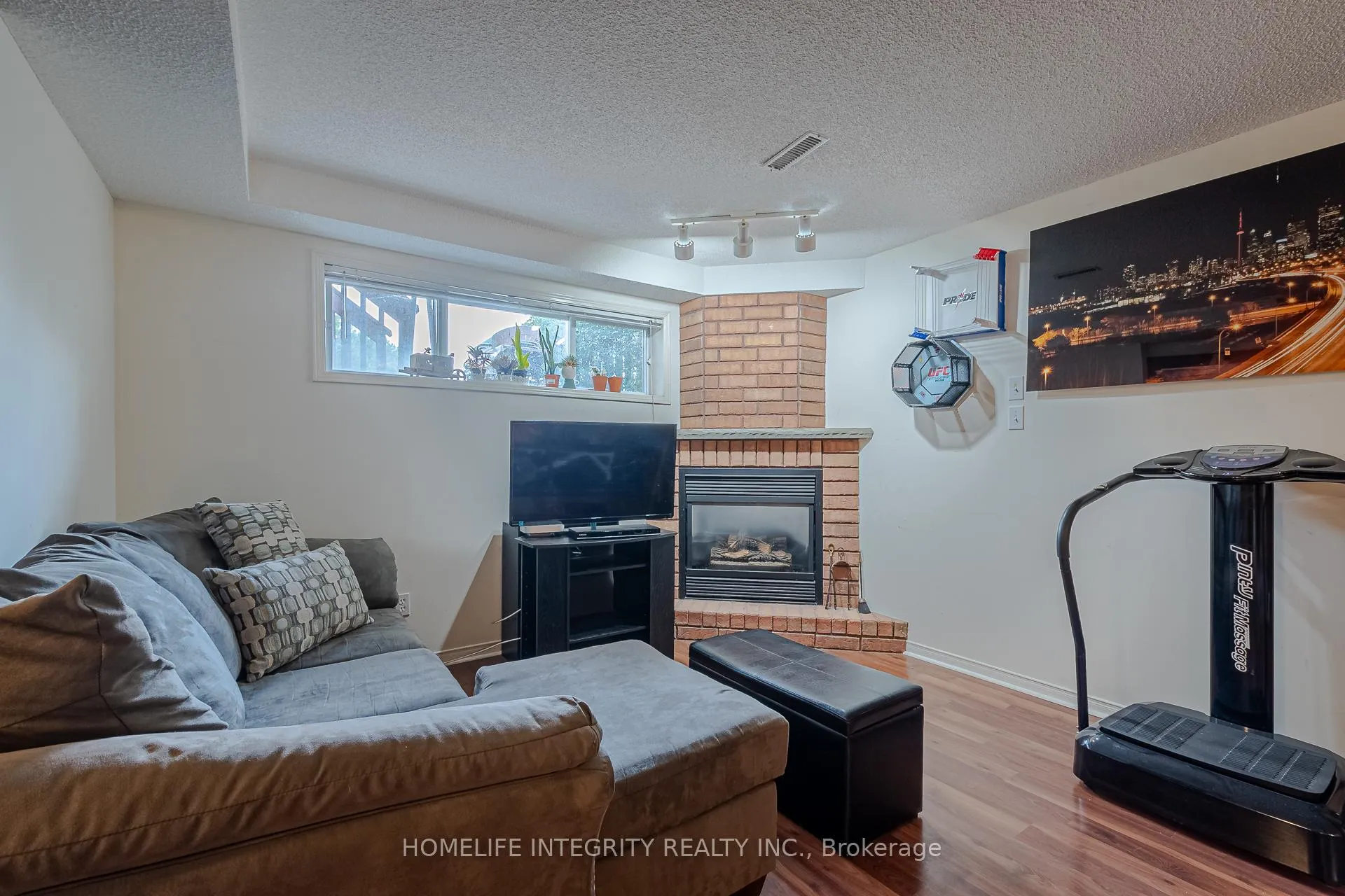 Photo 23 of 204 Greenbriar Road, New Tecumseth, Alliston — HOMEH
