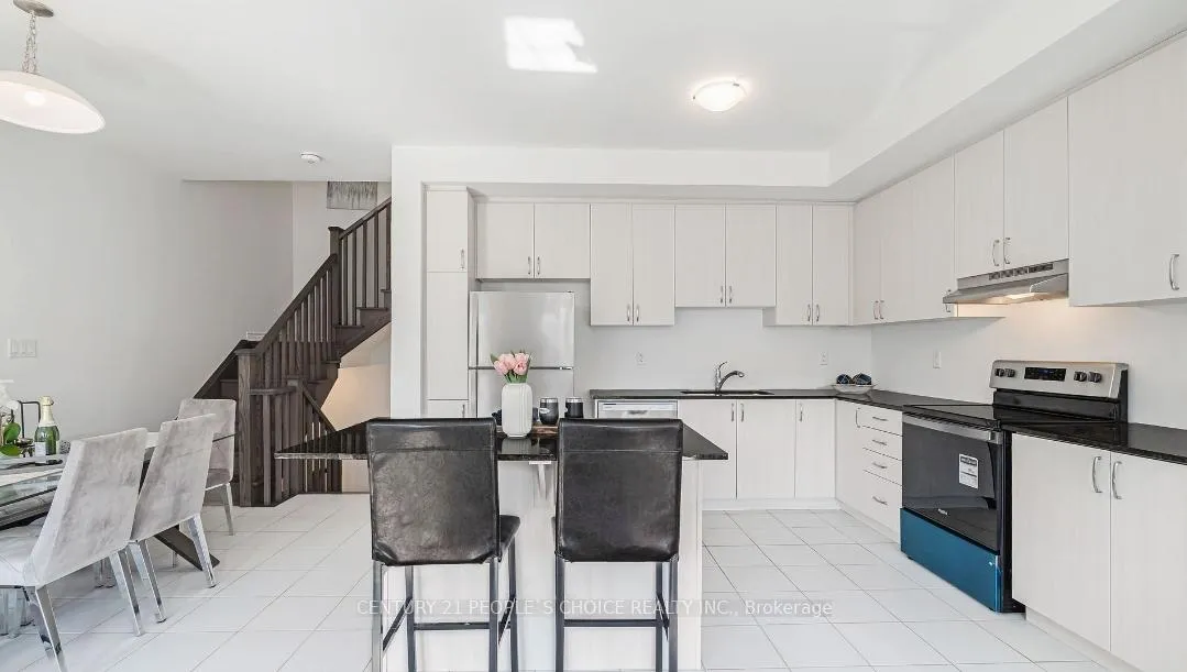 Photo 9 of 10 Melmar Street, Brampton, Northwest Brampton — HOMEH