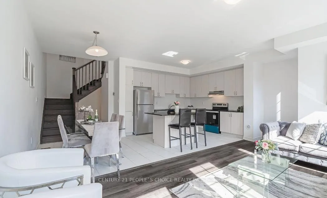Photo 15 of 10 Melmar Street, Brampton, Northwest Brampton — HOMEH