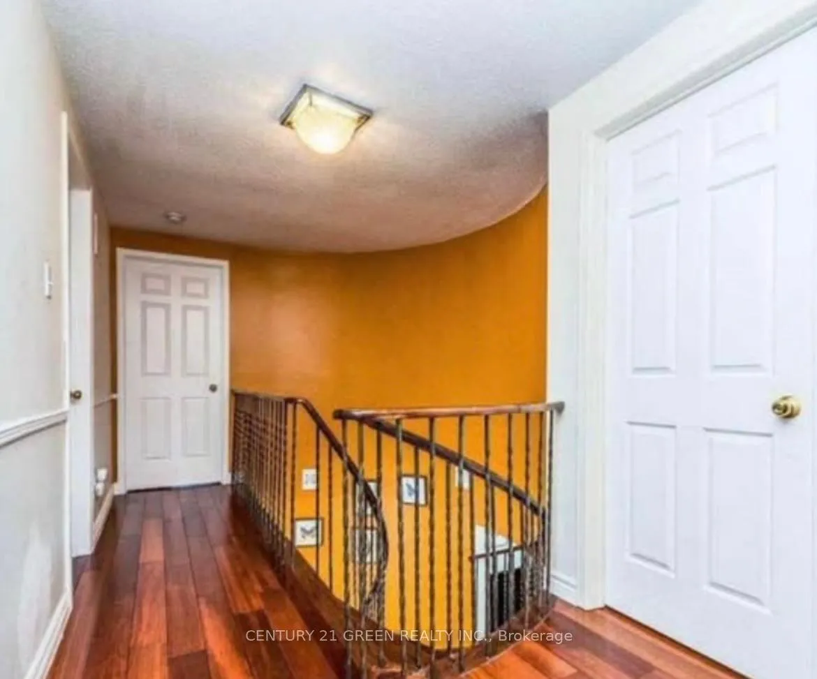 Photo 2 of 52 Moffatt Avenue, Brampton, Fletcher's West — HOMEH