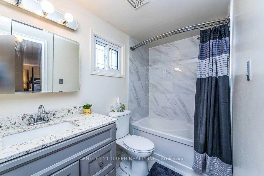 Photo 7 of 52 Moffatt Avenue, Brampton, Fletcher's West — HOMEH