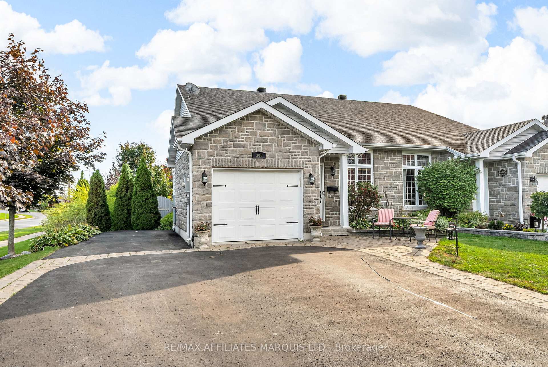 Photo 3 of 306 Ellen Avenue, Cornwall — HOMEH