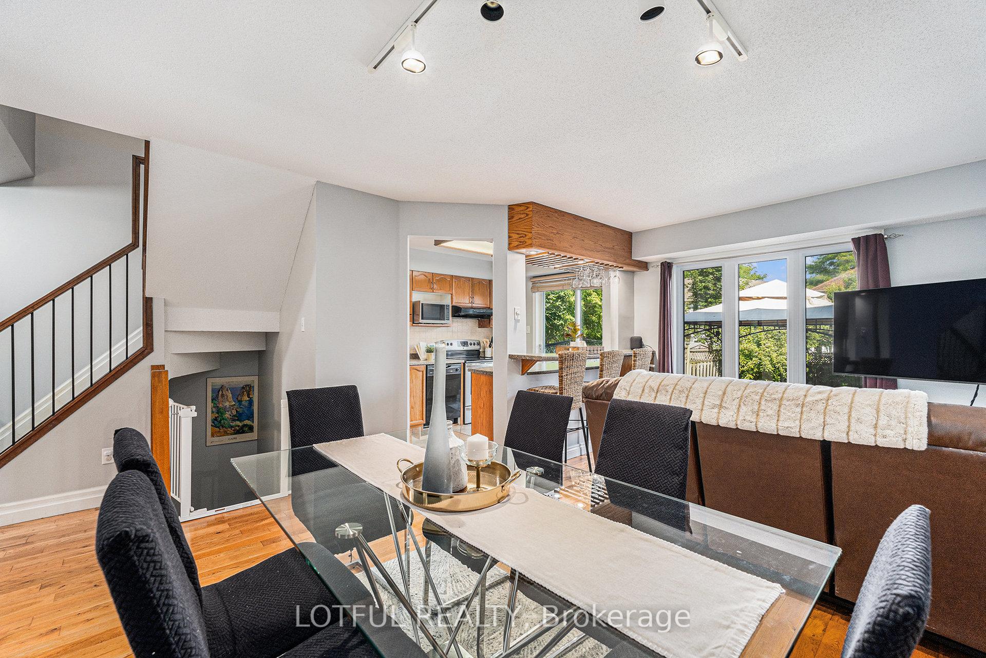 Photo 4 of 107 Queensbury Drive, Ottawa, Barrhaven - Longfields — HOMEH