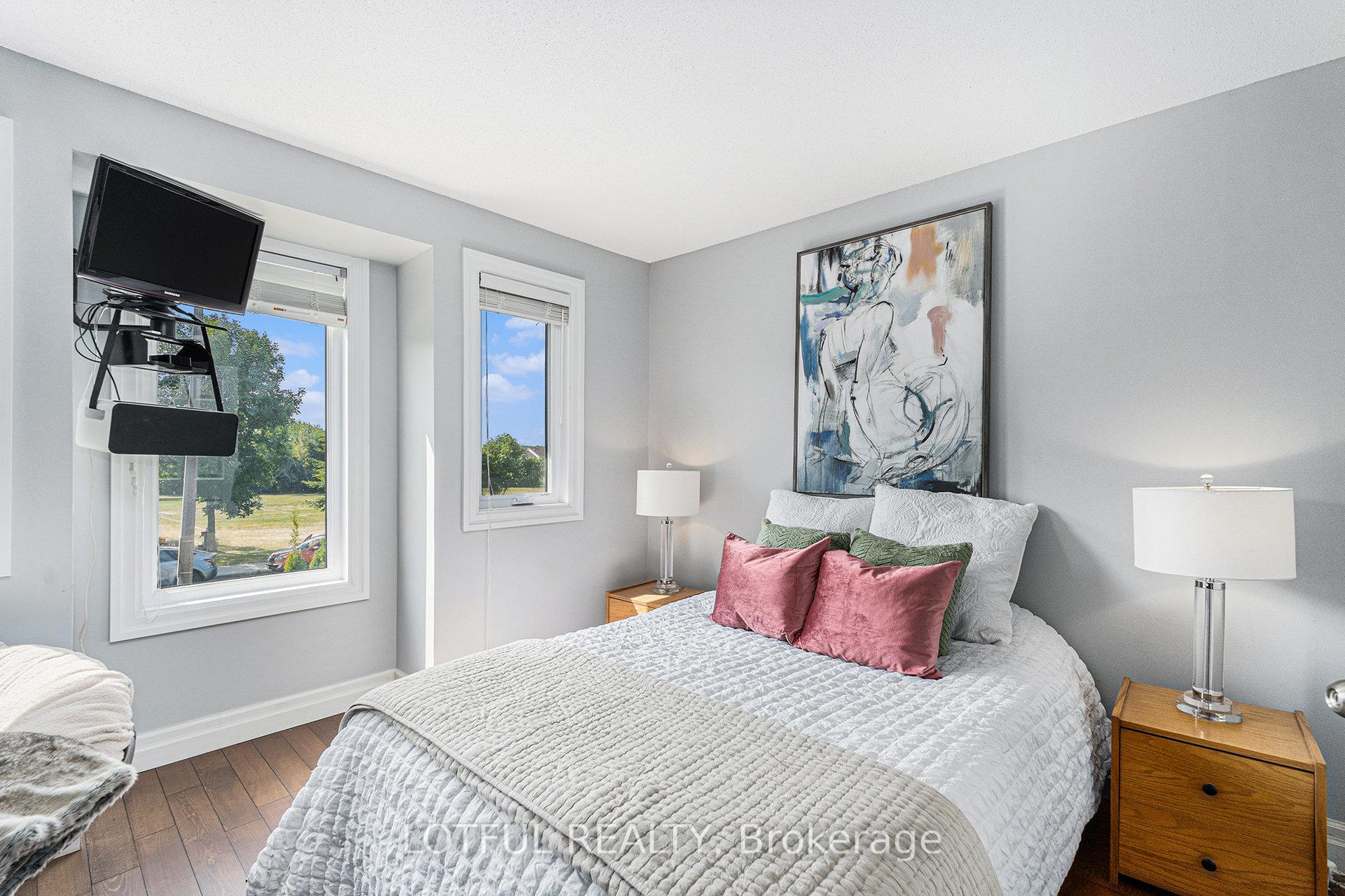 Photo 15 of 107 Queensbury Drive, Ottawa, Barrhaven - Longfields — HOMEH