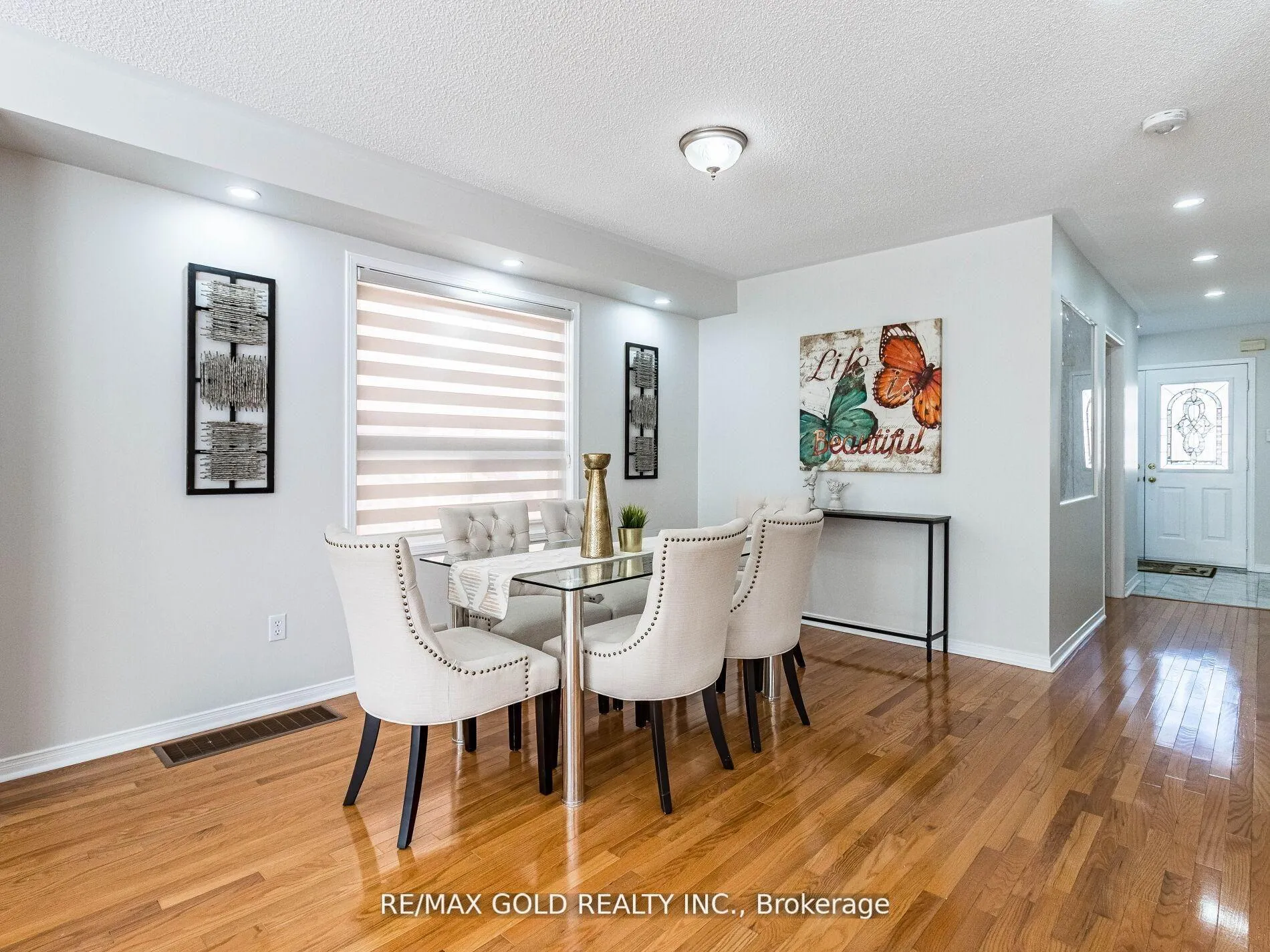 Photo 9 of 10 Chestermere Crescent, Brampton, Fletcher's Meadow — HOMEH