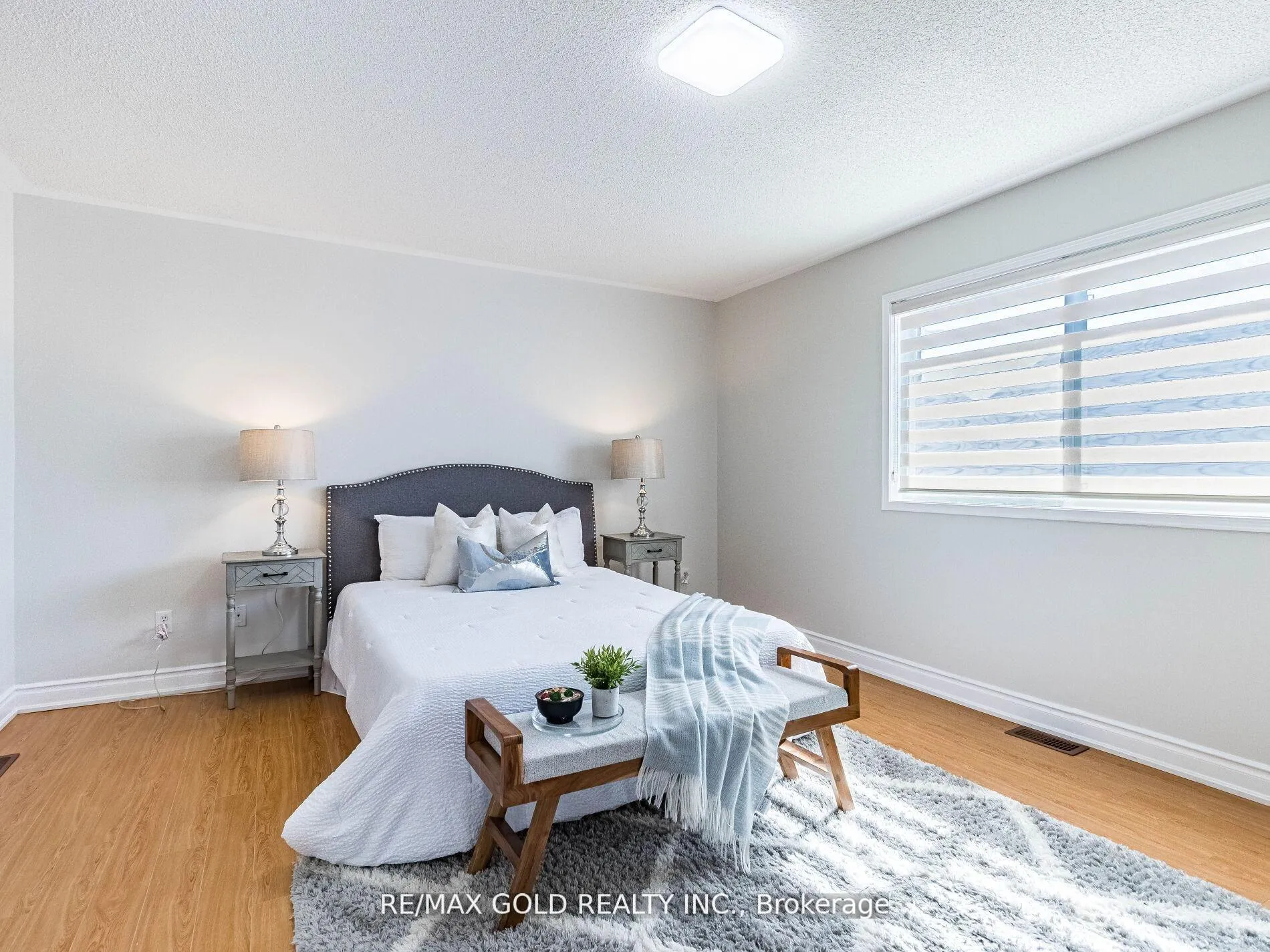Photo 29 of 10 Chestermere Crescent, Brampton, Fletcher's Meadow — HOMEH