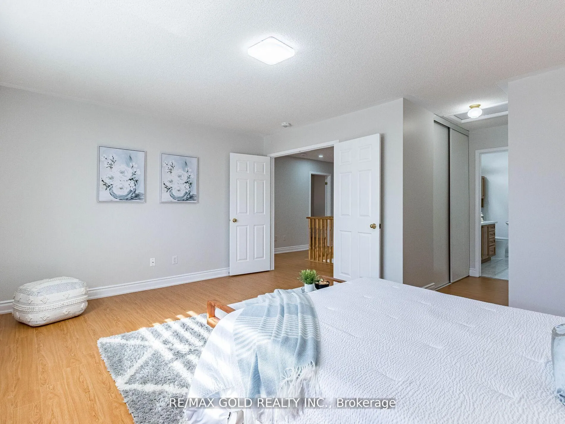 Photo 31 of 10 Chestermere Crescent, Brampton, Fletcher's Meadow — HOMEH