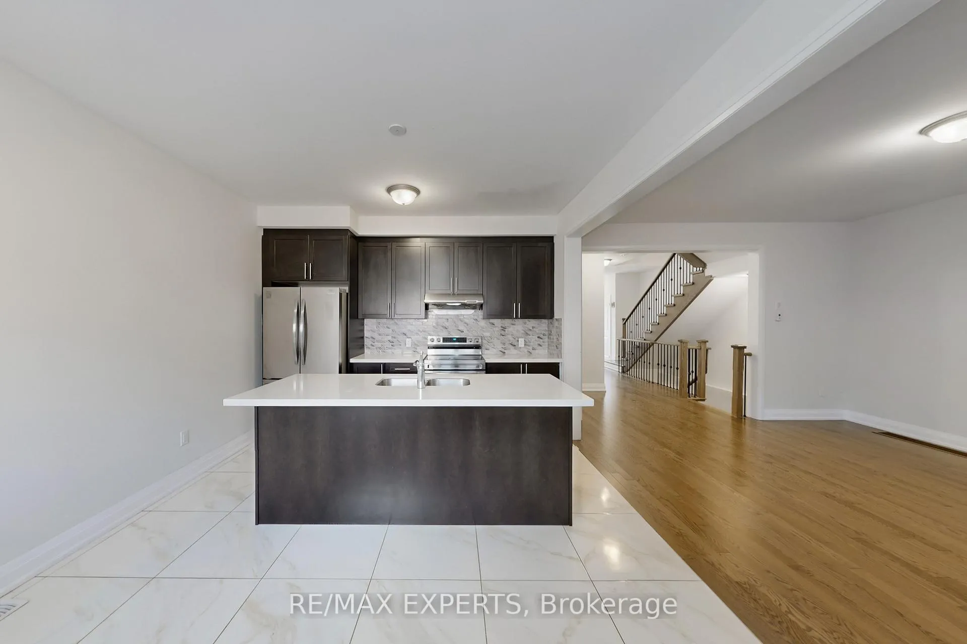 Photo 8 of 3 Trellanock Road, Brampton, Bram West — HOMEH