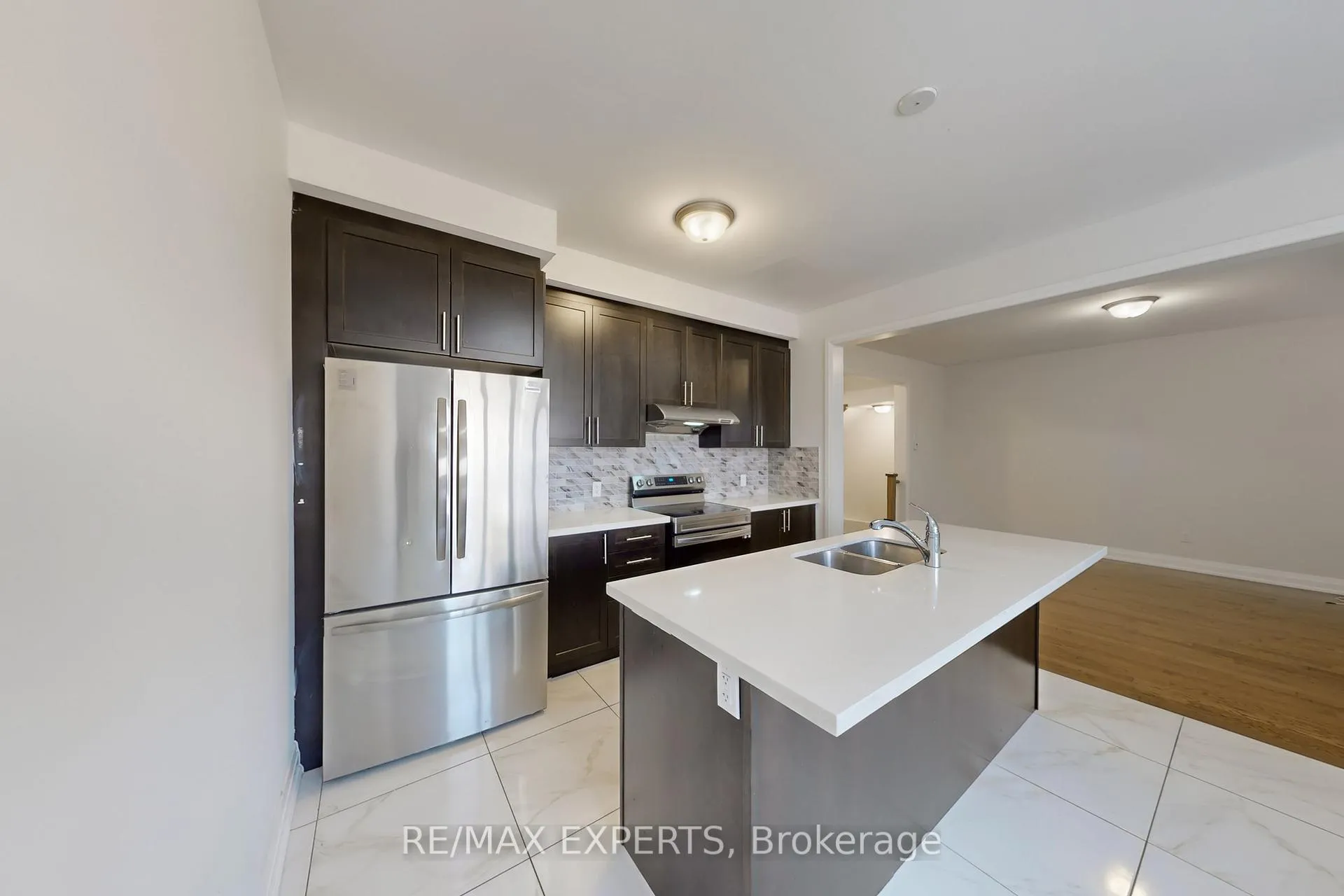 Photo 9 of 3 Trellanock Road, Brampton, Bram West — HOMEH