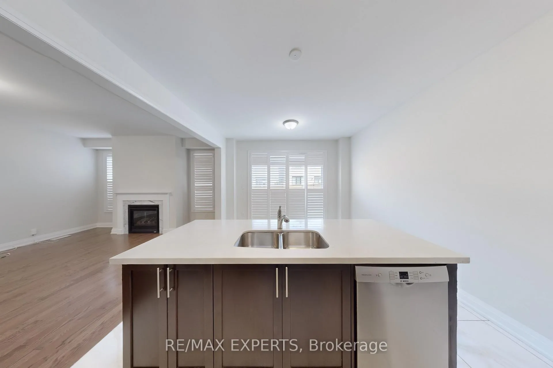 Photo 12 of 3 Trellanock Road, Brampton, Bram West — HOMEH