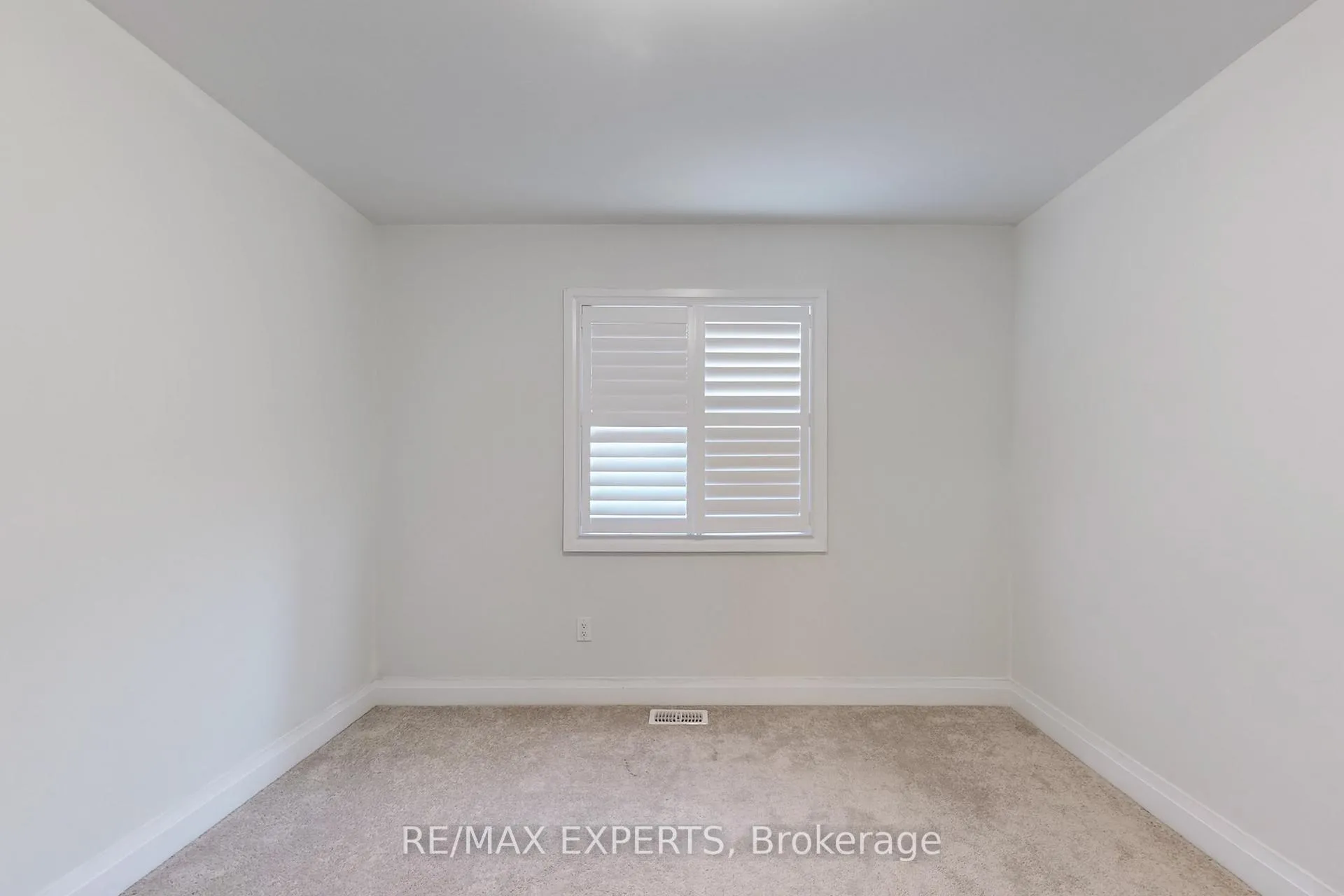 Photo 22 of 3 Trellanock Road, Brampton, Bram West — HOMEH