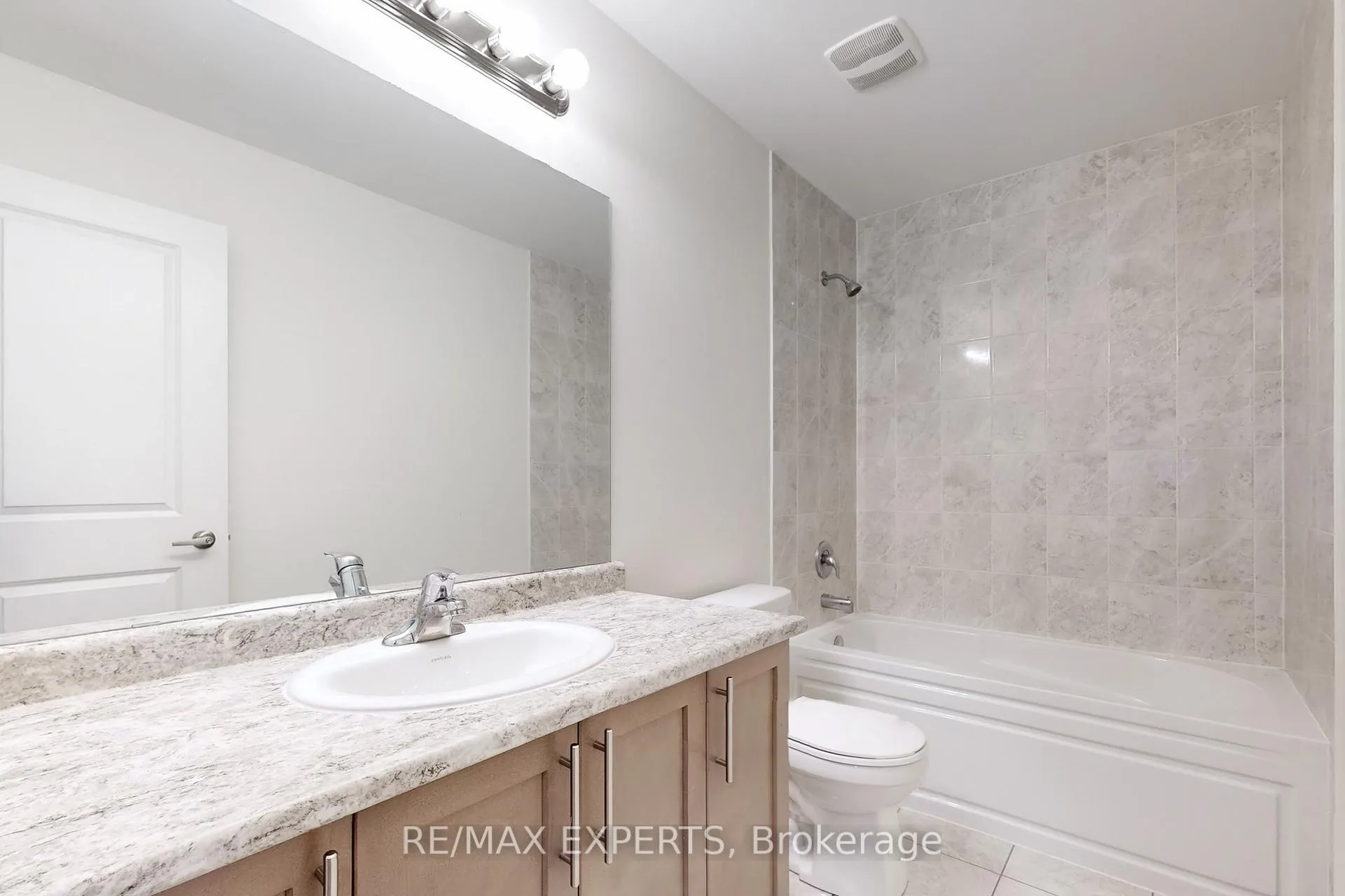 Photo 33 of 3 Trellanock Road, Brampton, Bram West — HOMEH