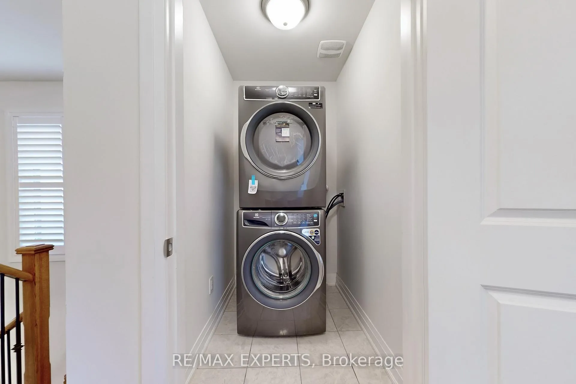 Photo 35 of 3 Trellanock Road, Brampton, Bram West — HOMEH