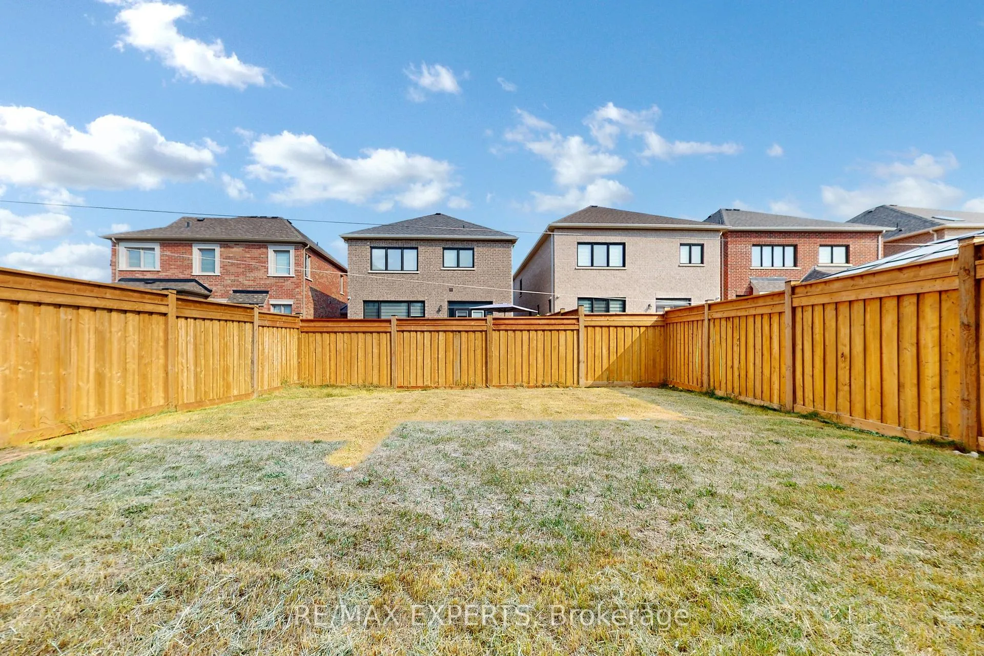 Photo 40 of 3 Trellanock Road, Brampton, Bram West — HOMEH