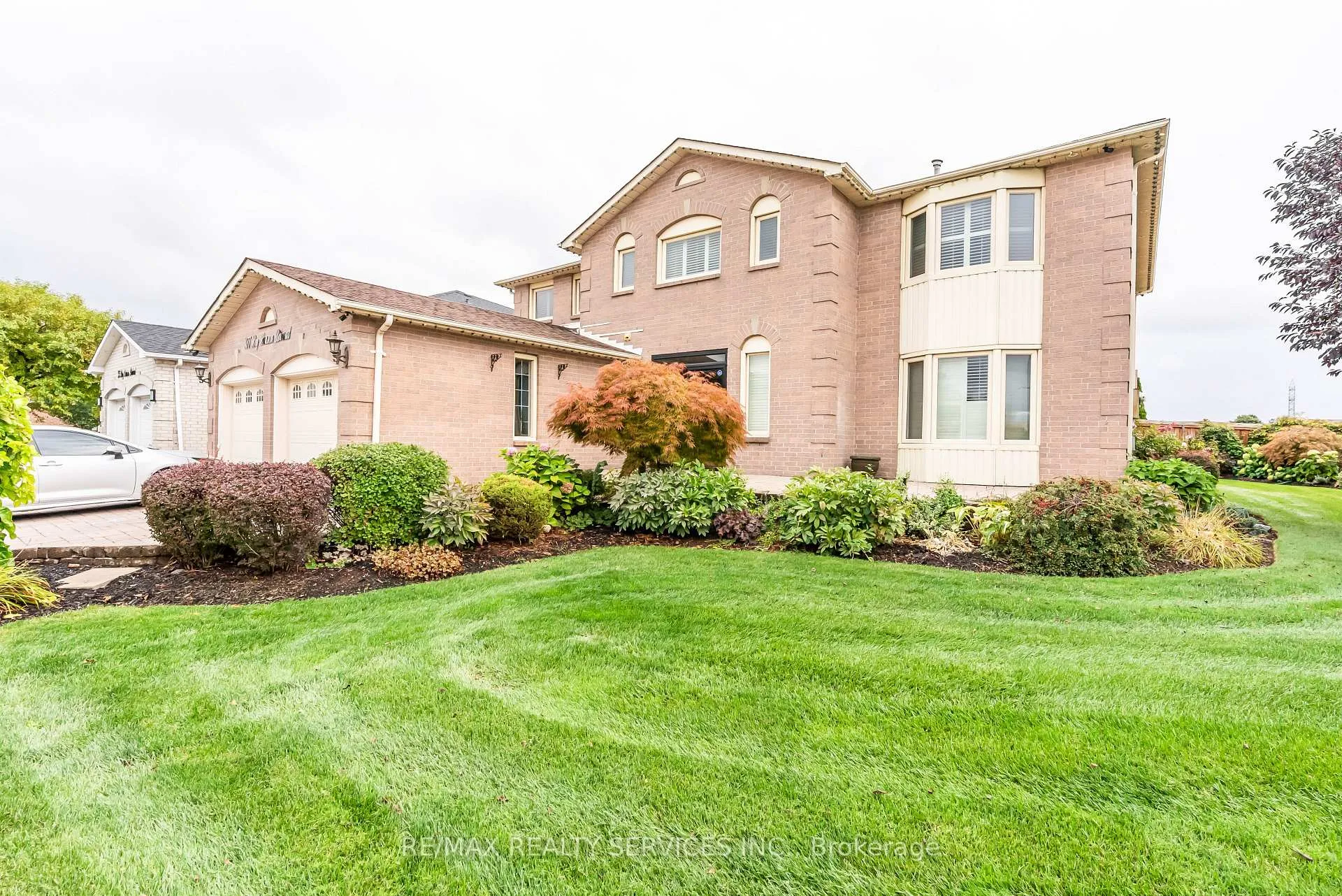 Photo 4 of 377 Ray Lawson Boulevard, Brampton, Fletcher's Creek South — HOMEH
