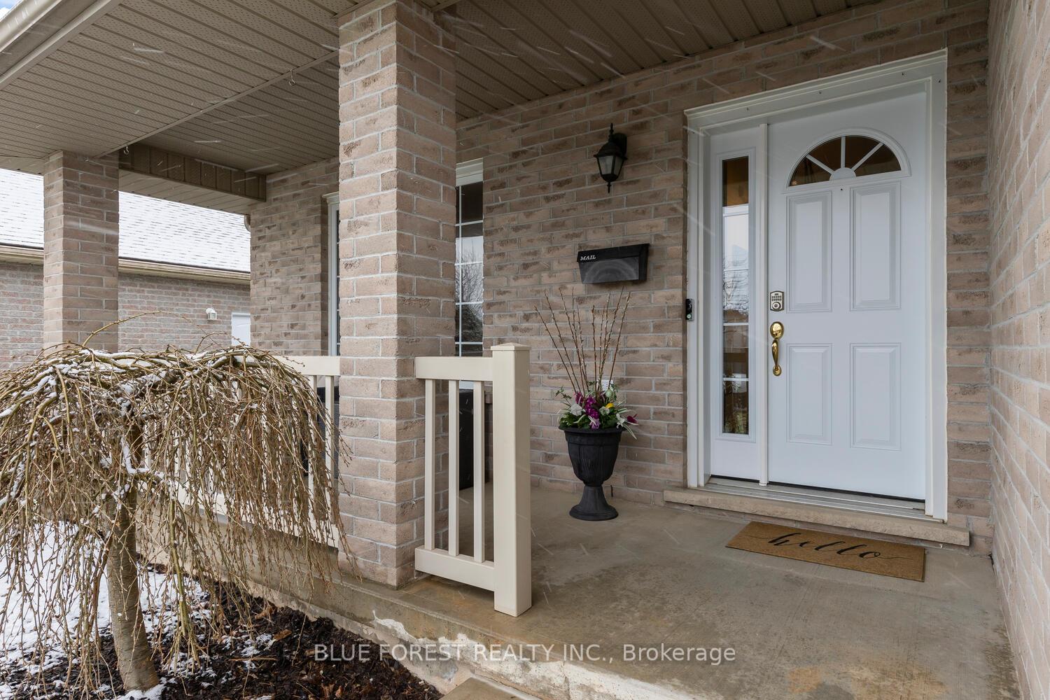 Photo 4 of 214 Jonathan Way, Central Elgin, Belmont — HOMEH
