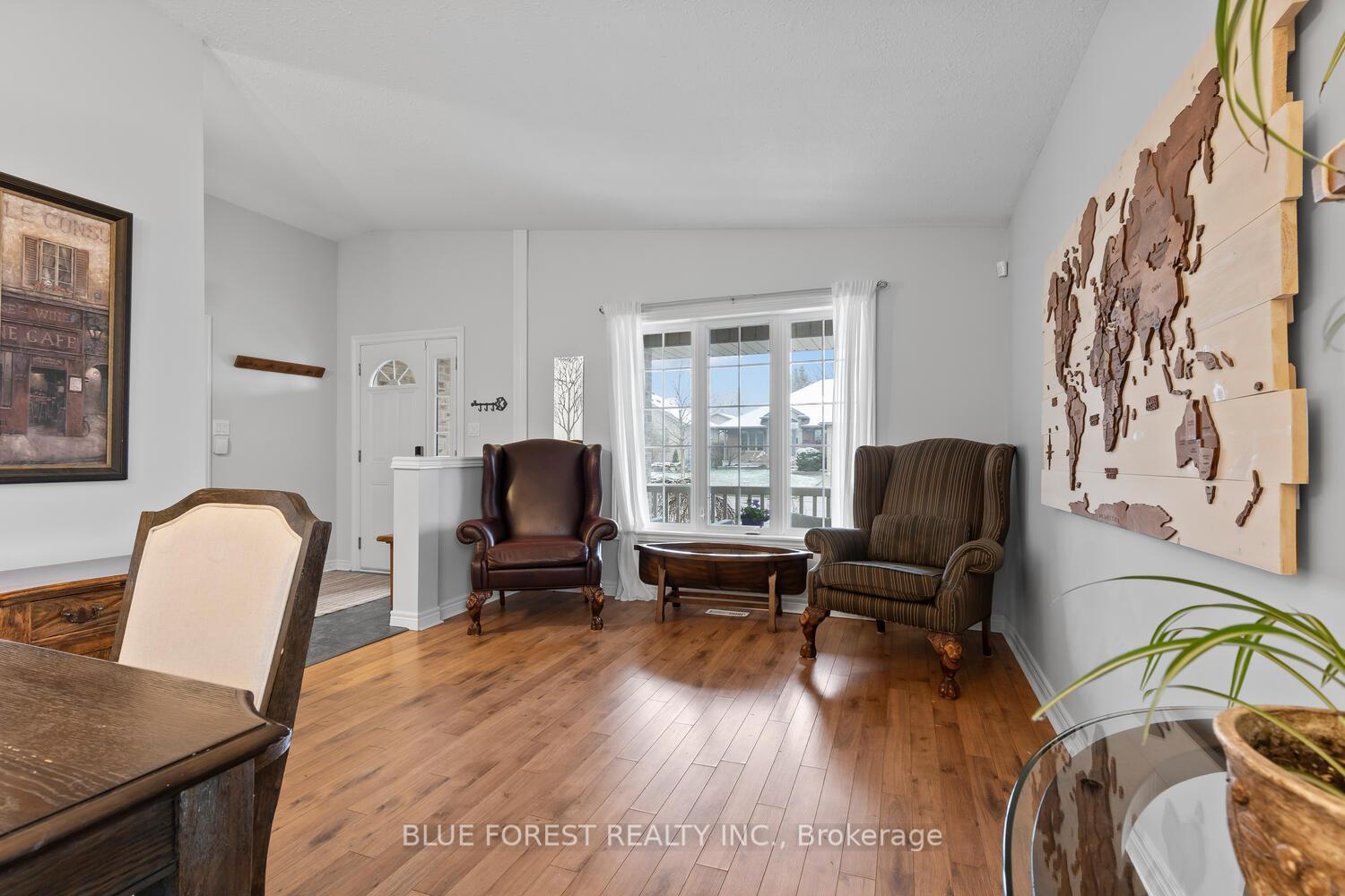 Photo 10 of 214 Jonathan Way, Central Elgin, Belmont — HOMEH