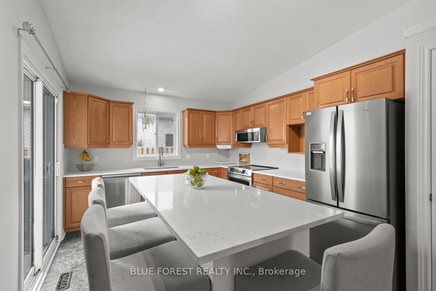 Photo 15 of 214 Jonathan Way, Central Elgin, Belmont — HOMEH