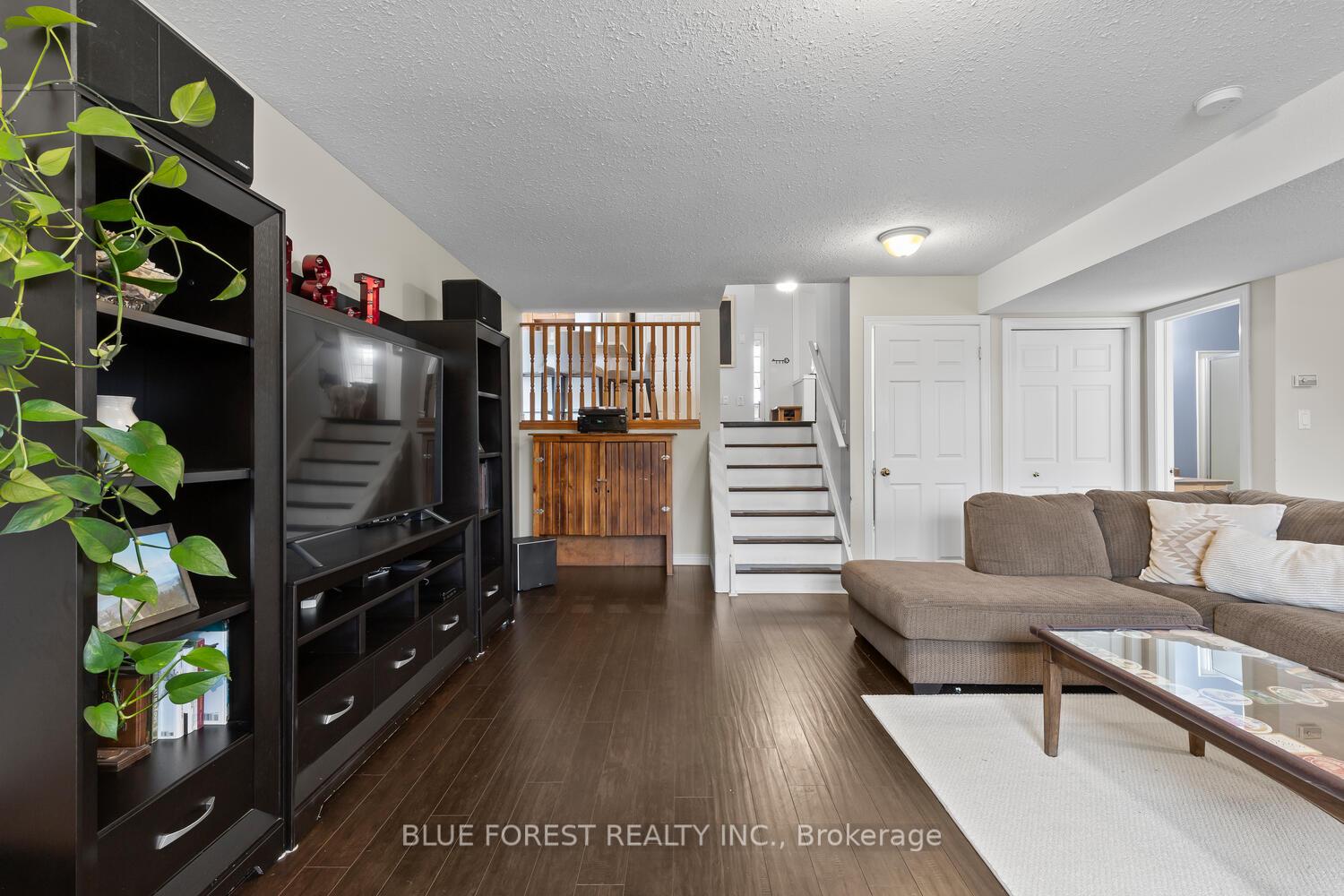 Photo 34 of 214 Jonathan Way, Central Elgin, Belmont — HOMEH