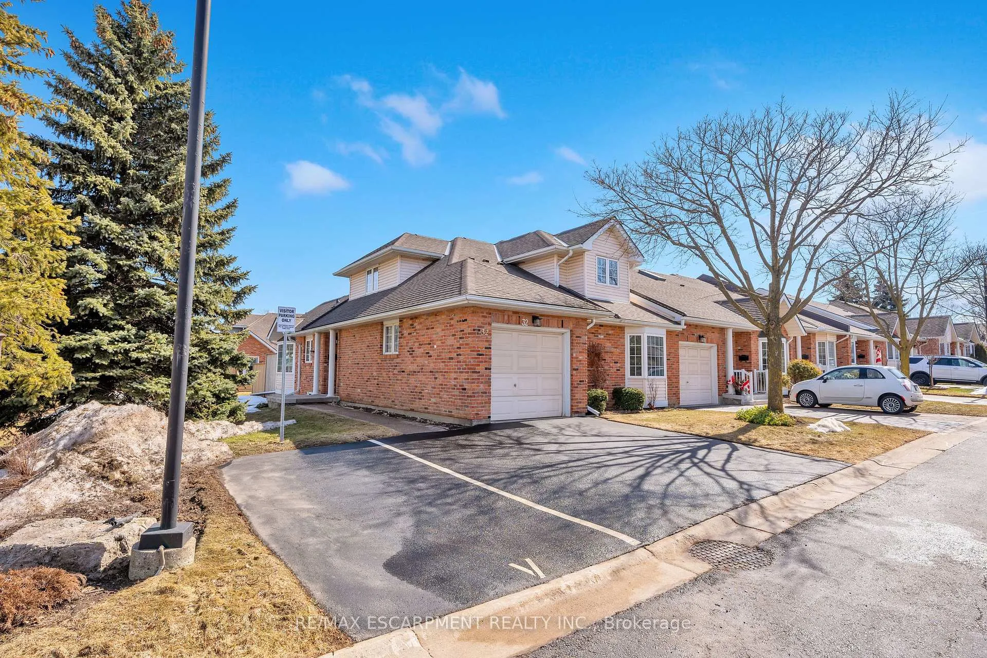 Photo 2 of Unit 32, 810 Golf Links Road, Hamilton, Ancaster — HOMEH