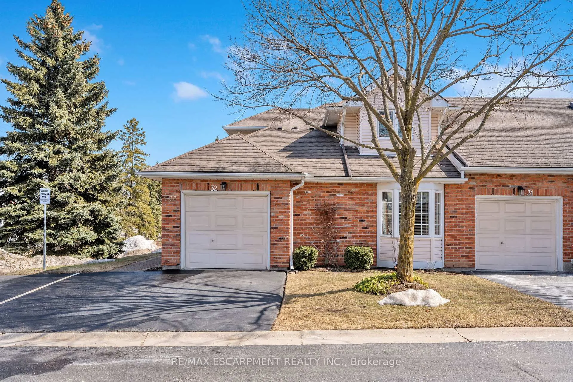 Photo 4 of Unit 32, 810 Golf Links Road, Hamilton, Ancaster — HOMEH