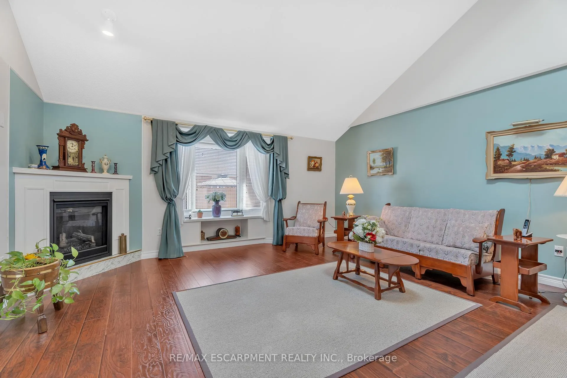 Photo 10 of Unit 32, 810 Golf Links Road, Hamilton, Ancaster — HOMEH