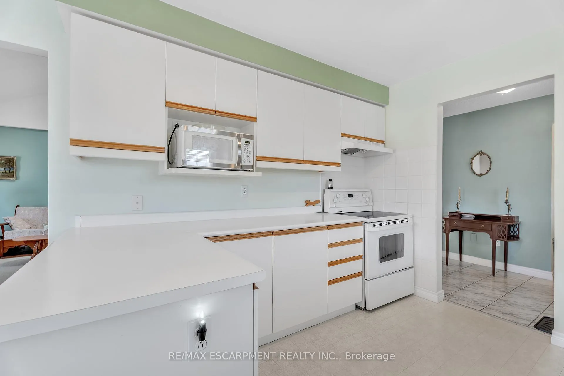 Photo 16 of Unit 32, 810 Golf Links Road, Hamilton, Ancaster — HOMEH