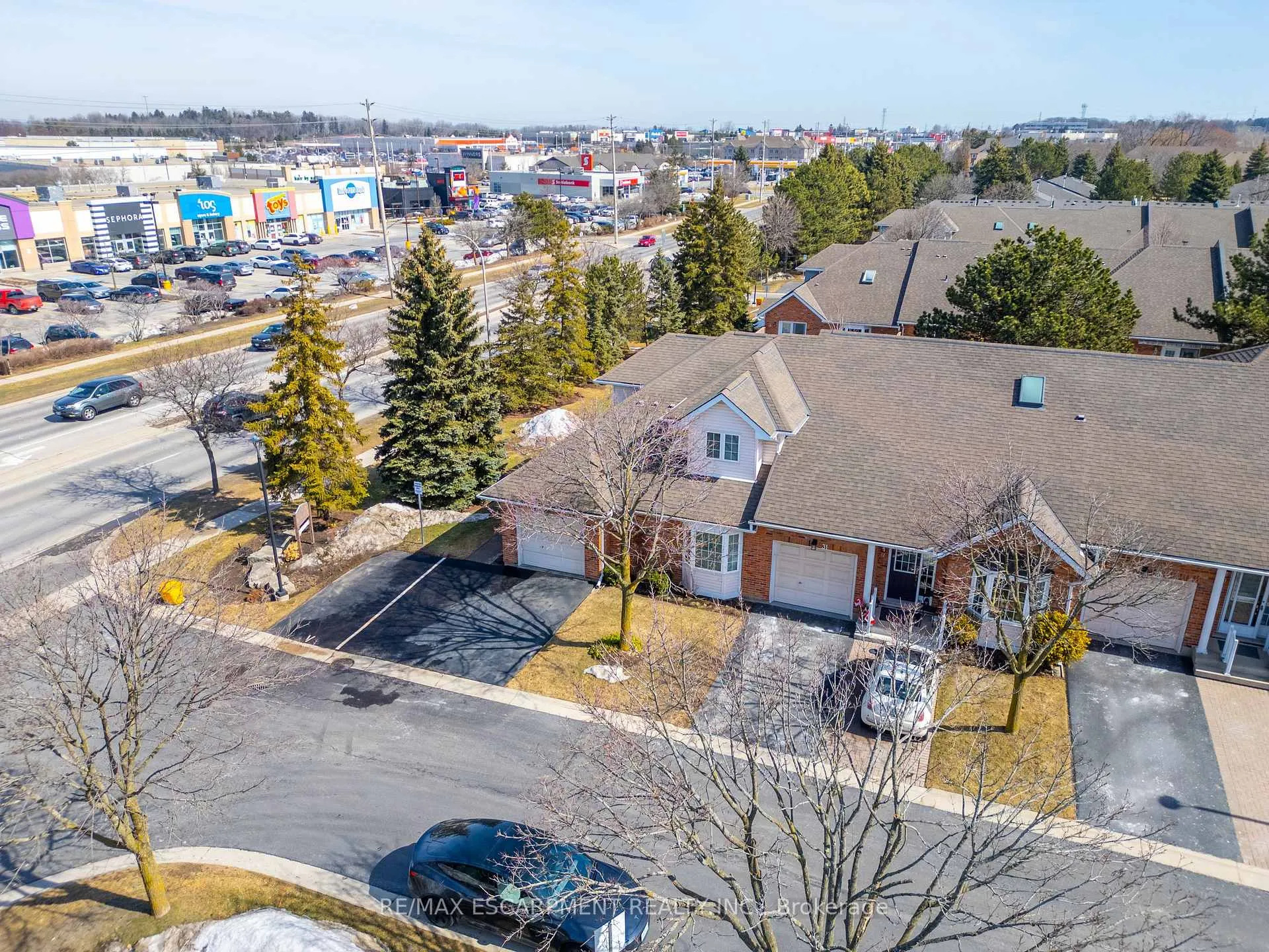 Photo 40 of Unit 32, 810 Golf Links Road, Hamilton, Ancaster — HOMEH