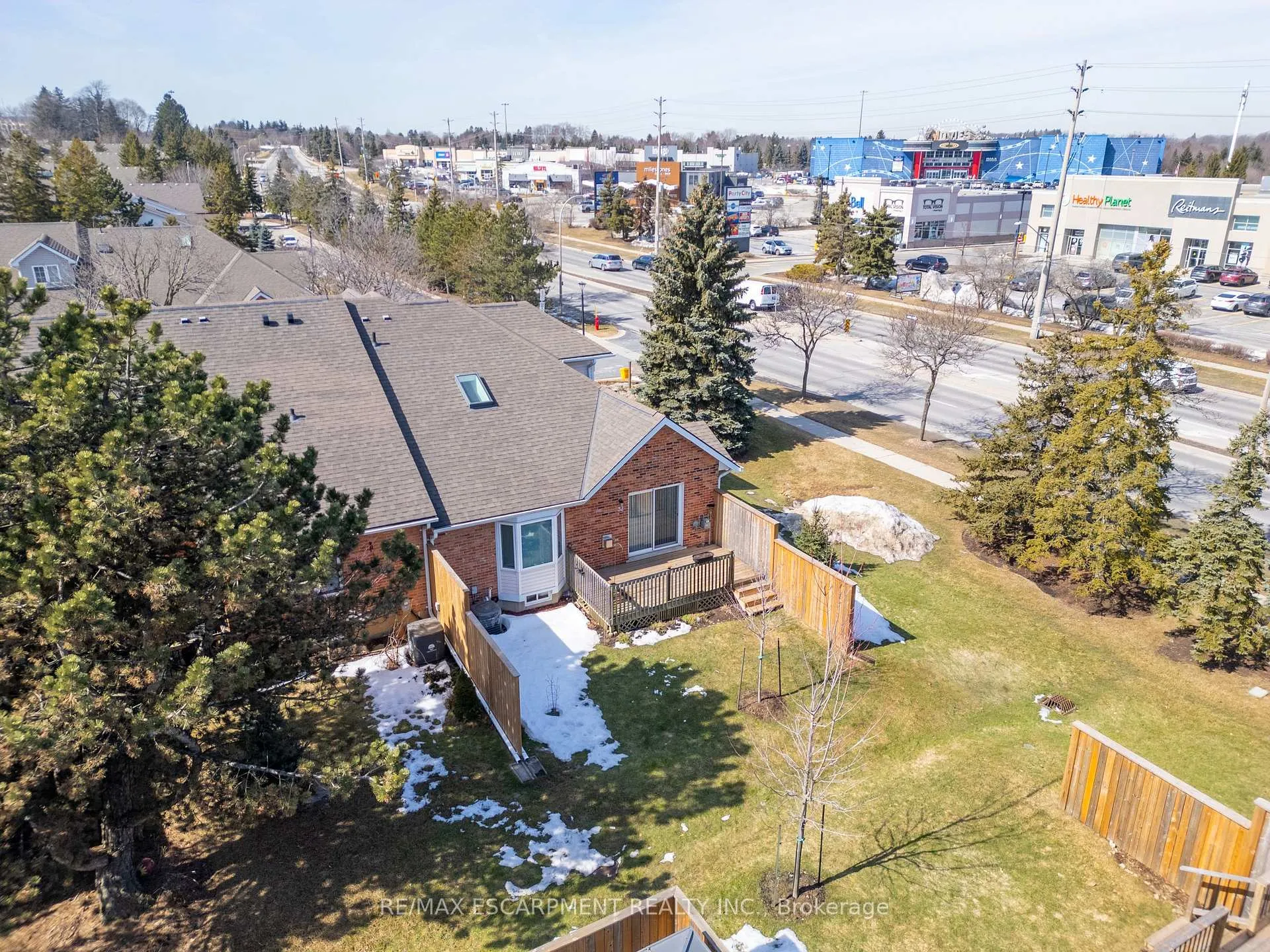 Photo 43 of Unit 32, 810 Golf Links Road, Hamilton, Ancaster — HOMEH