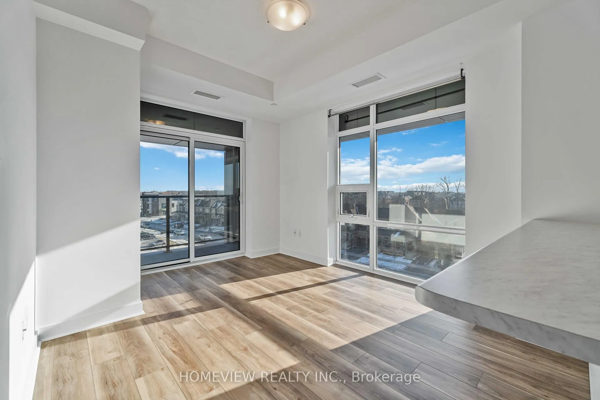 Photo 9 of Unit 428, 460 Dundas Street E, Hamilton, Waterdown — HOMEH