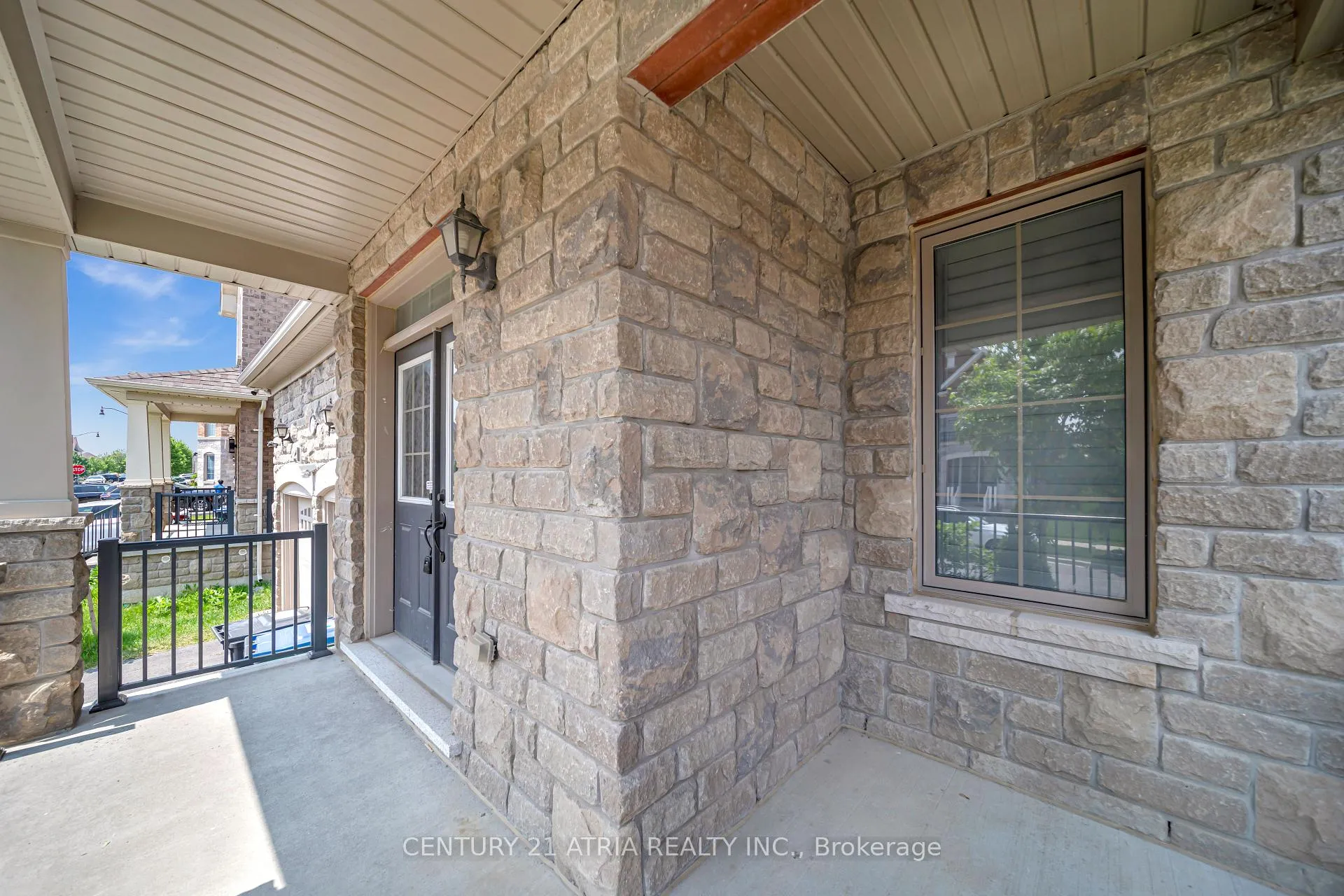 Photo 2 of 8 Pellegrino Road, Brampton, Northwest Brampton — HOMEH