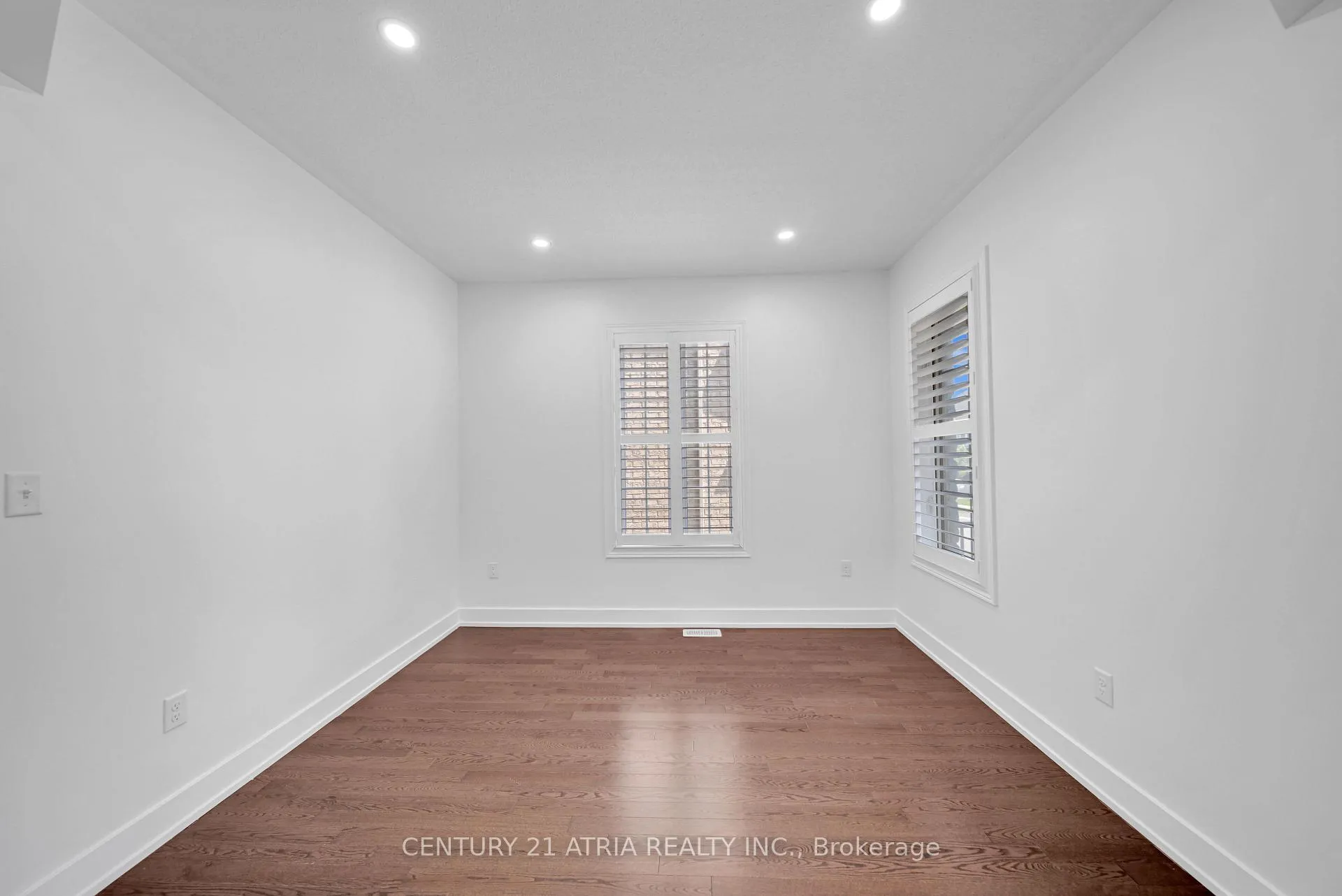 Photo 4 of 8 Pellegrino Road, Brampton, Northwest Brampton — HOMEH