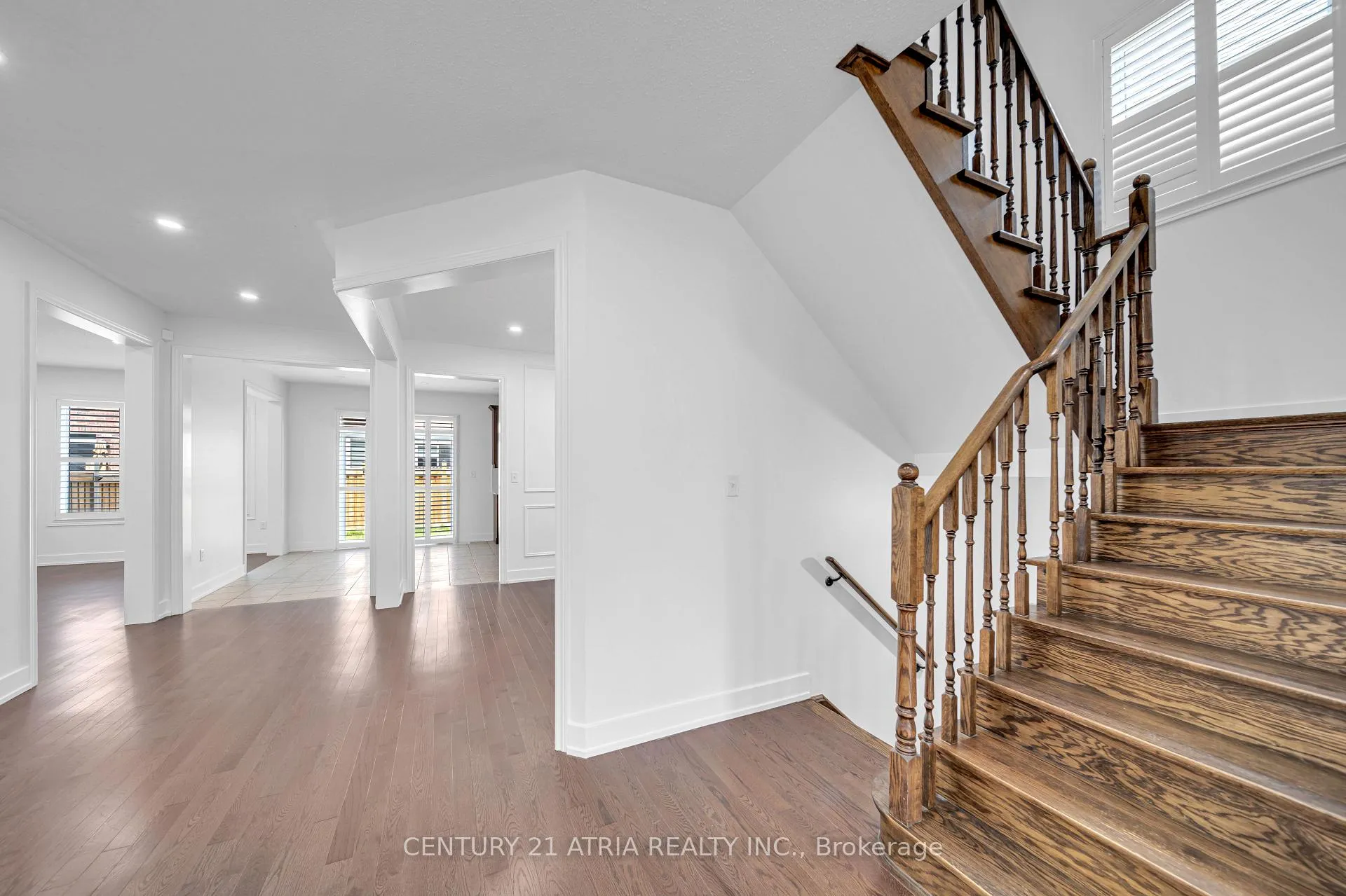 Photo 5 of 8 Pellegrino Road, Brampton, Northwest Brampton — HOMEH