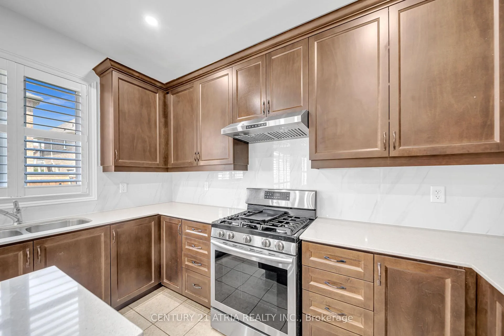Photo 14 of 8 Pellegrino Road, Brampton, Northwest Brampton — HOMEH