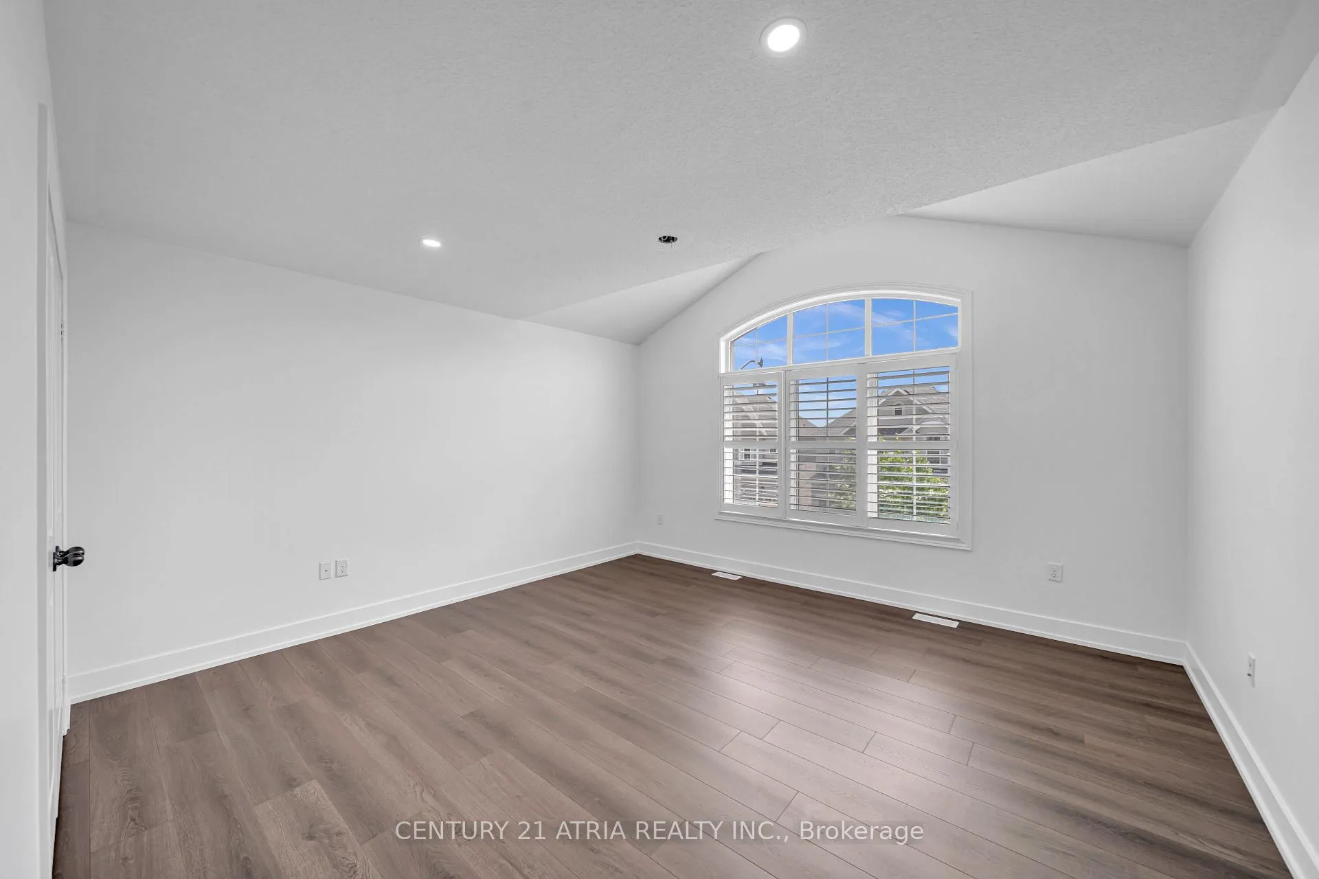 Photo 17 of 8 Pellegrino Road, Brampton, Northwest Brampton — HOMEH